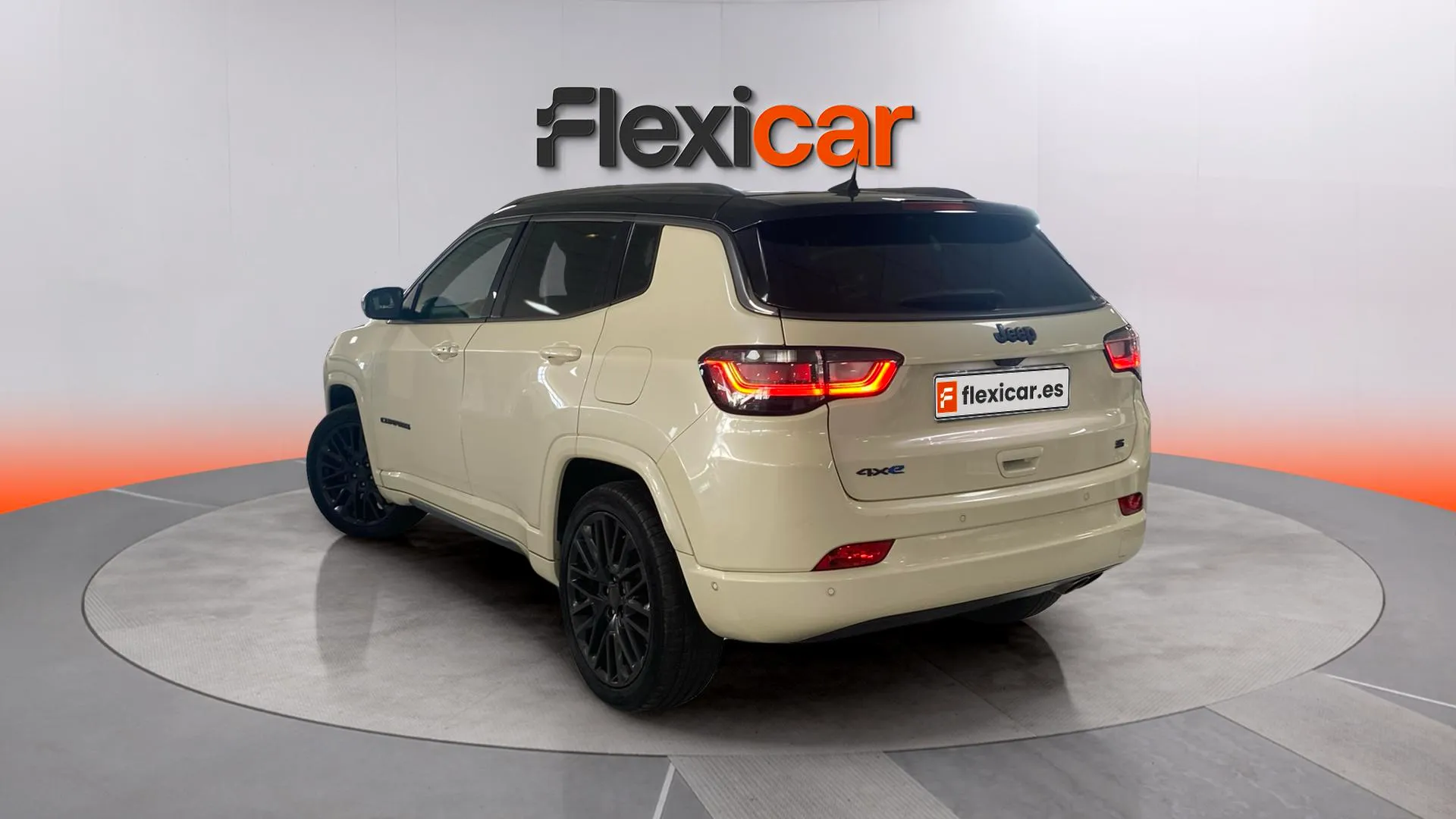 Jeep Compass 1.3 PHEV S AWD - foto 7