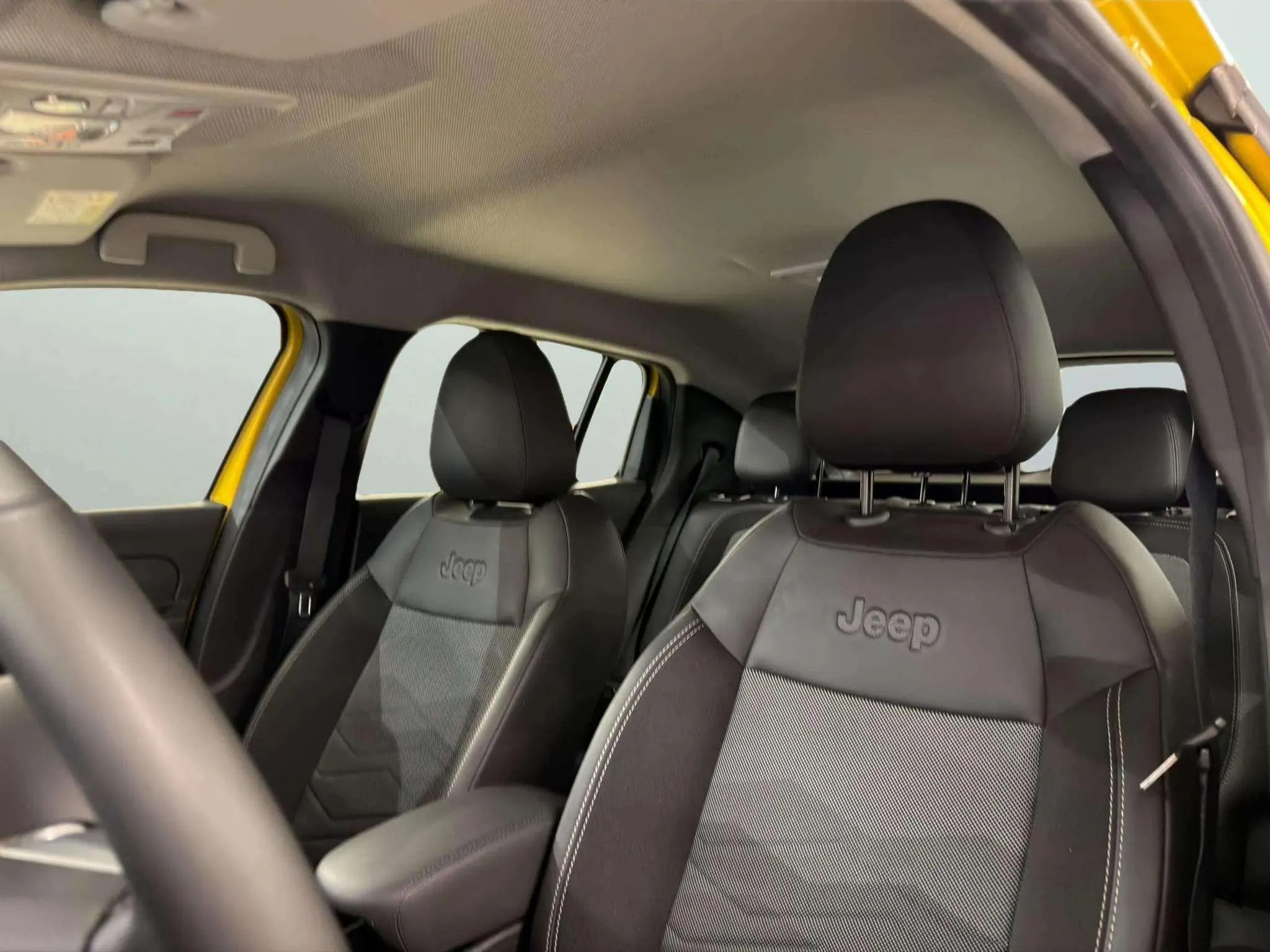 Jeep Avenger 1.2 G Altitude - foto 11