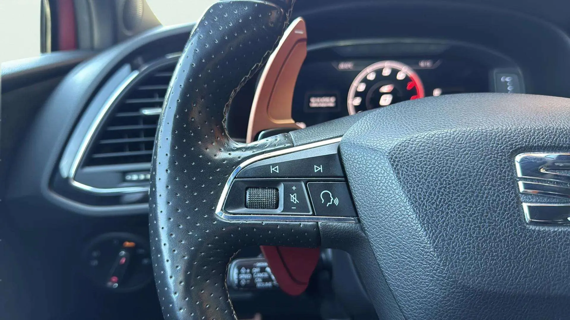 SEAT León 2.0 TSI DSG-7 Cupra - foto 14