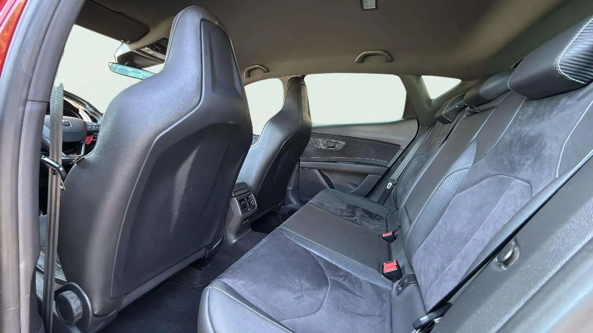 SEAT León 2.0 TSI DSG-7 Cupra - foto 24