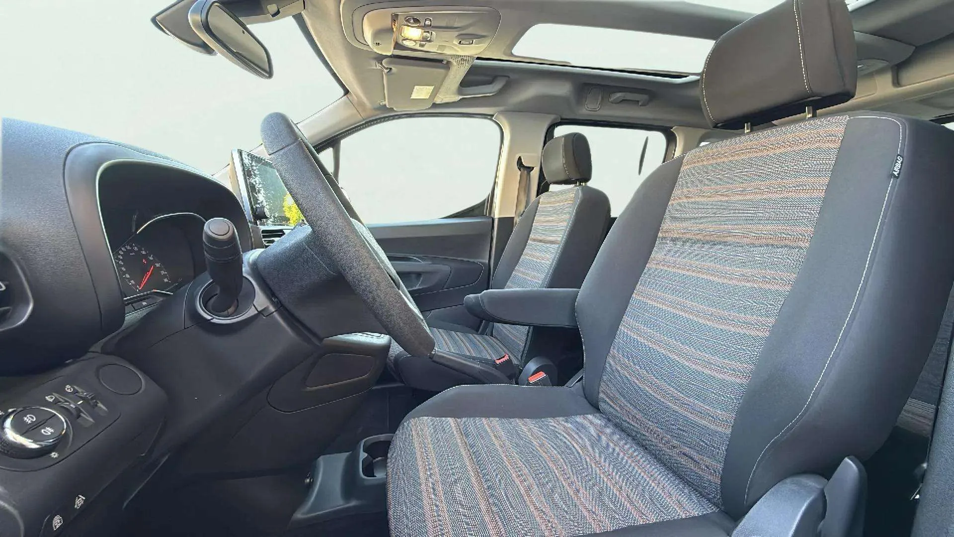 Opel Combo 1.5 TD Innovation L - foto 23
