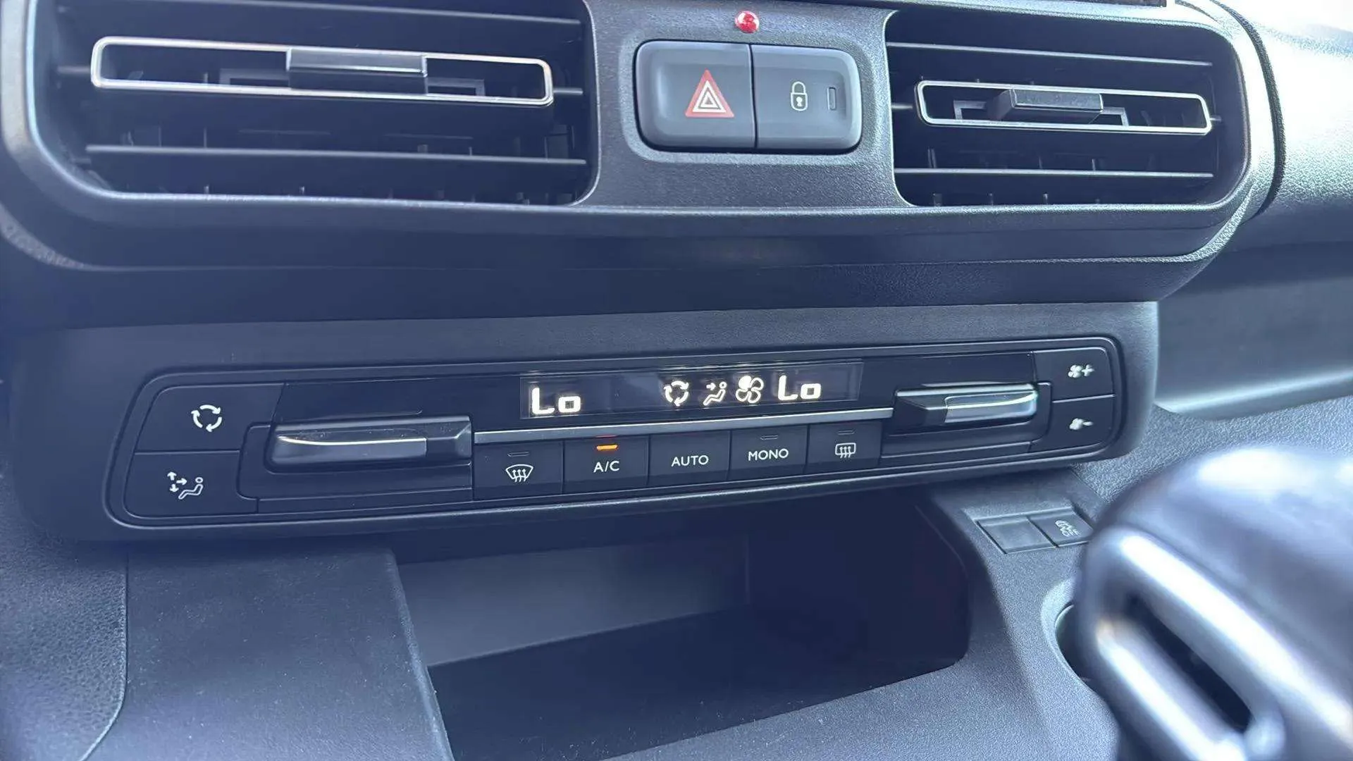 Opel Combo 1.5 TD Innovation L - foto 22