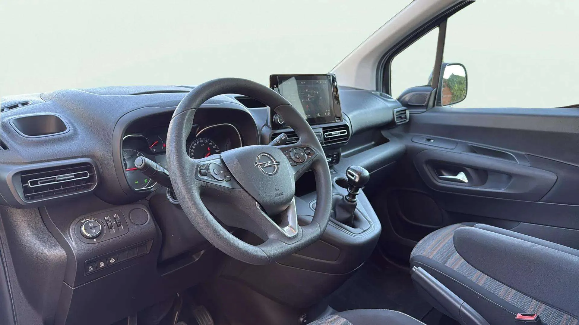 Opel Combo 1.5 TD Innovation L - foto 19