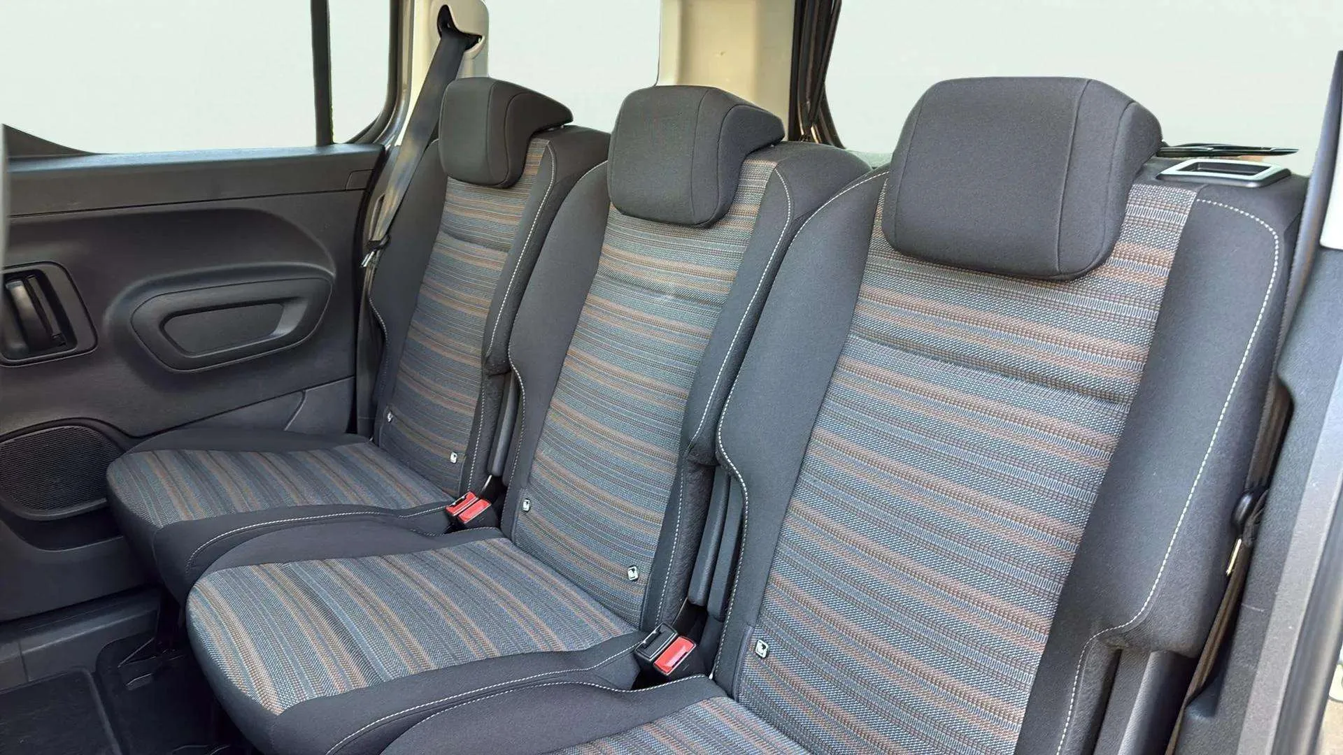 Opel Combo 1.5 TD Innovation L - foto 25