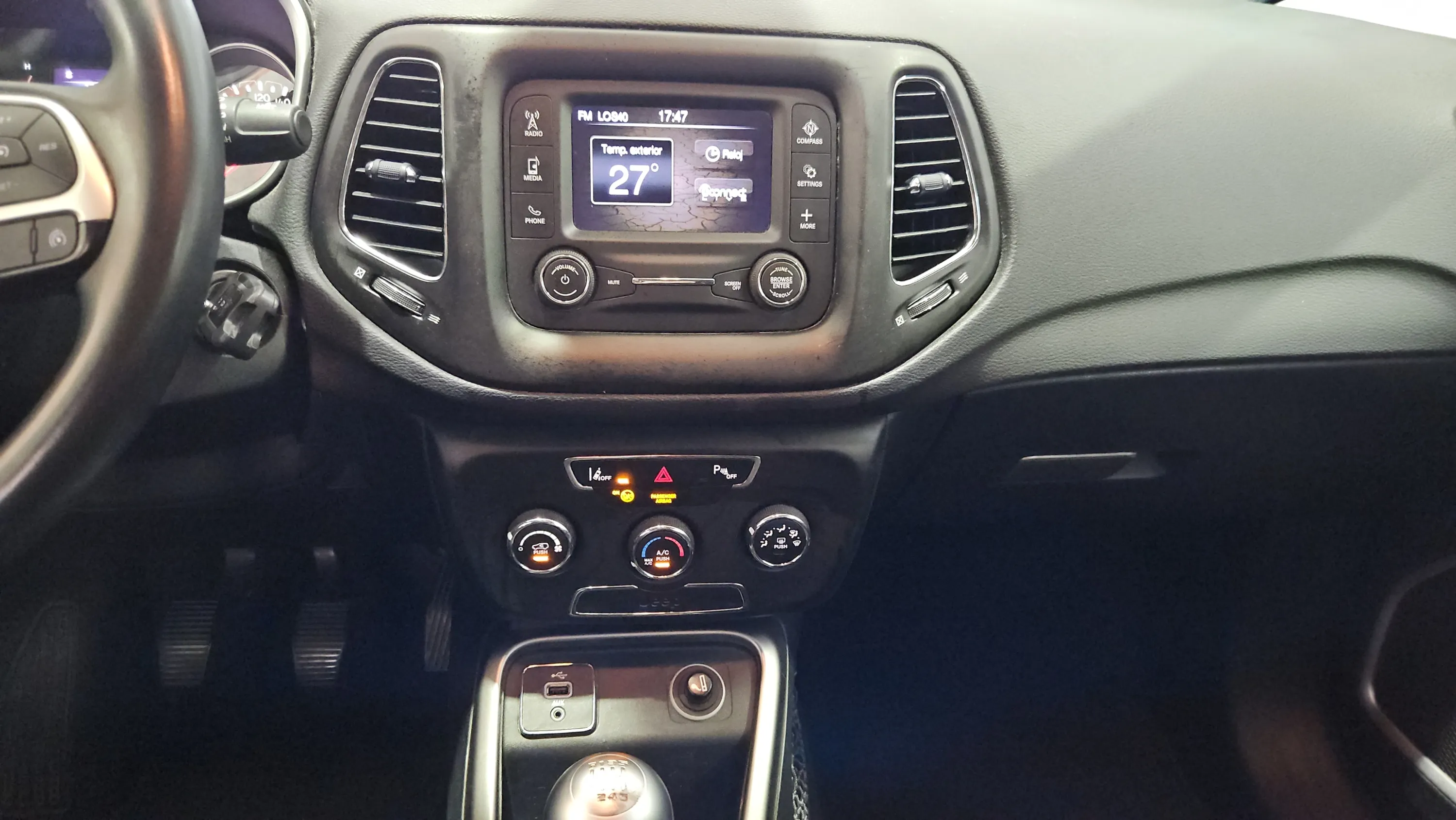 Jeep Compass 1.4 Mair Business 4x2 - foto 12
