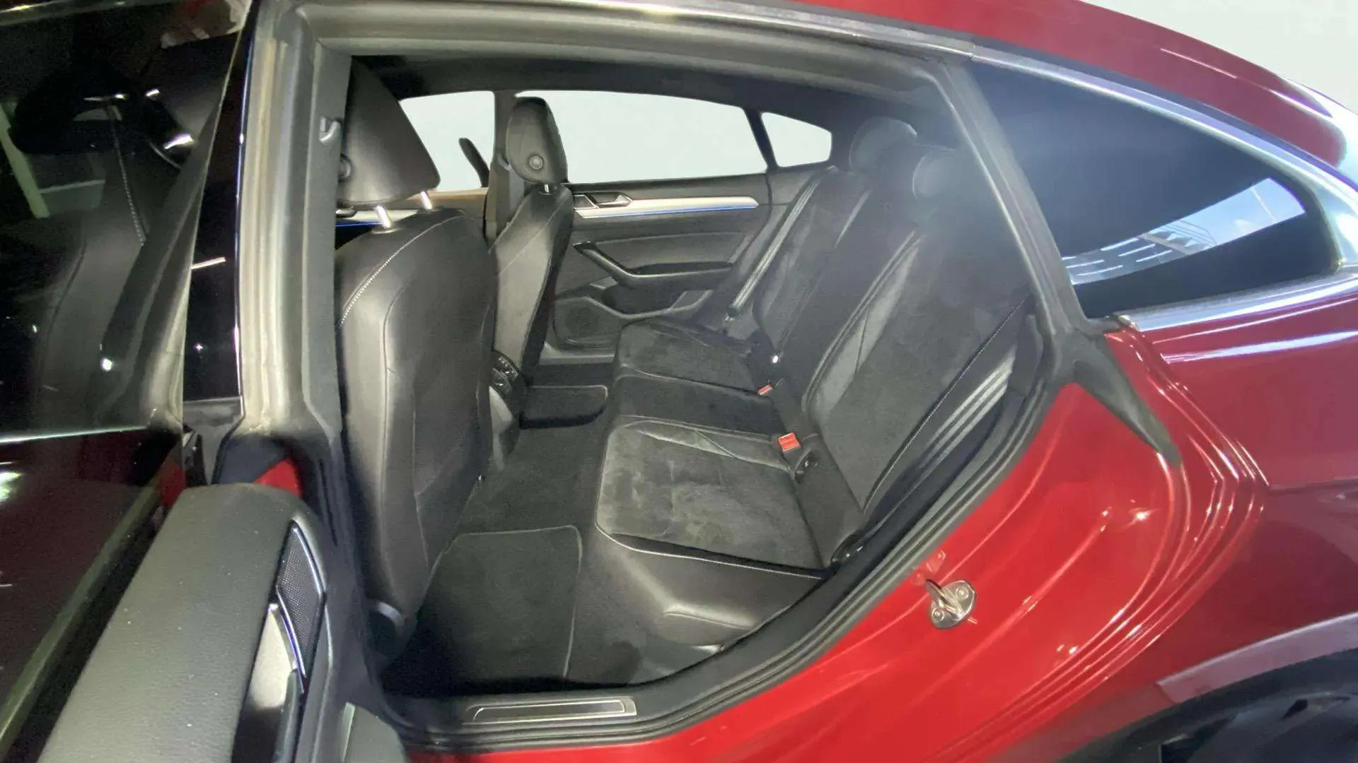 Volkswagen Arteon R-Line 2.0 TSI DSG 4Motion - foto 12