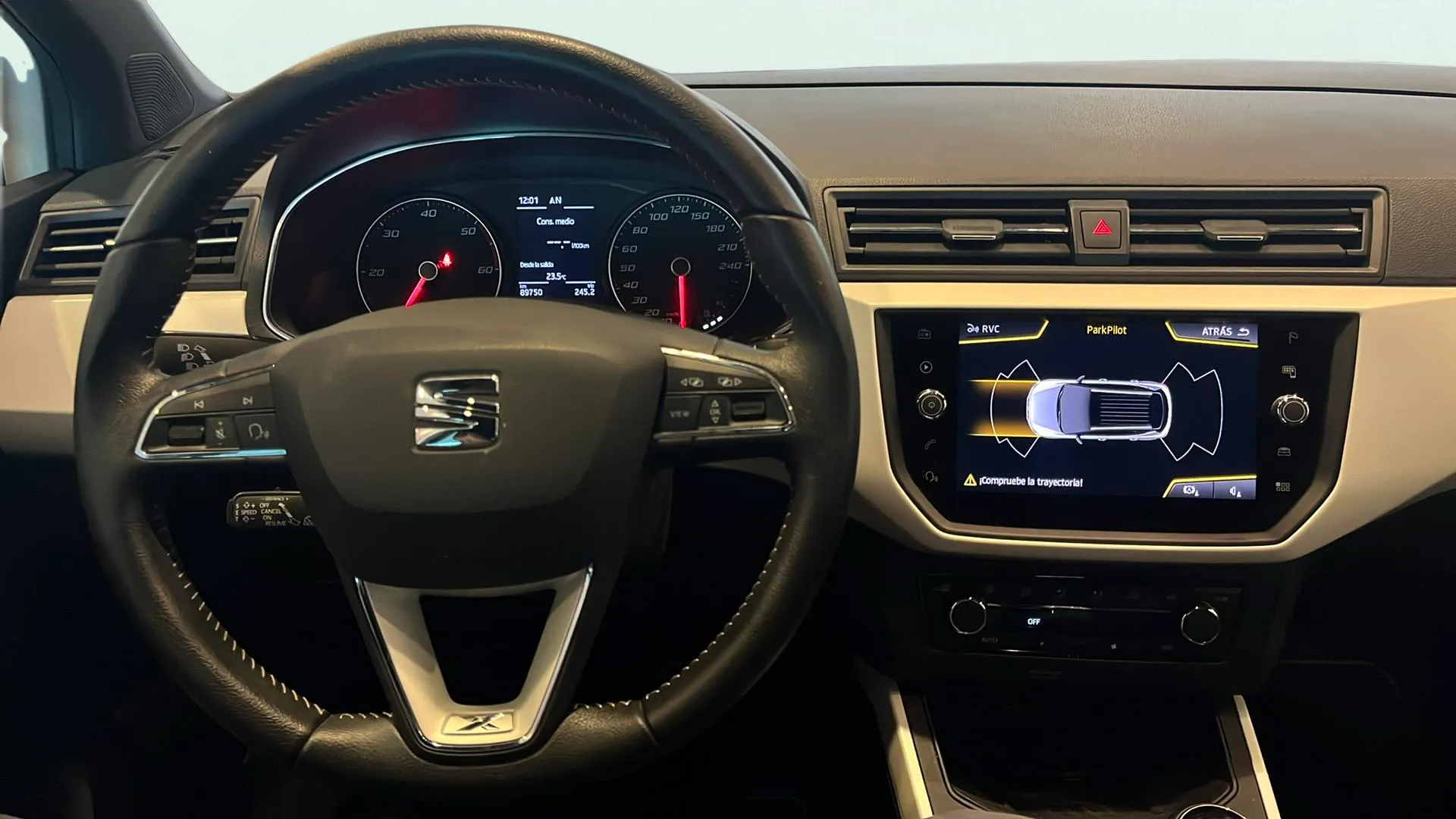 SEAT Arona 1.6 TDI Xcellence Ecomotive - foto 17