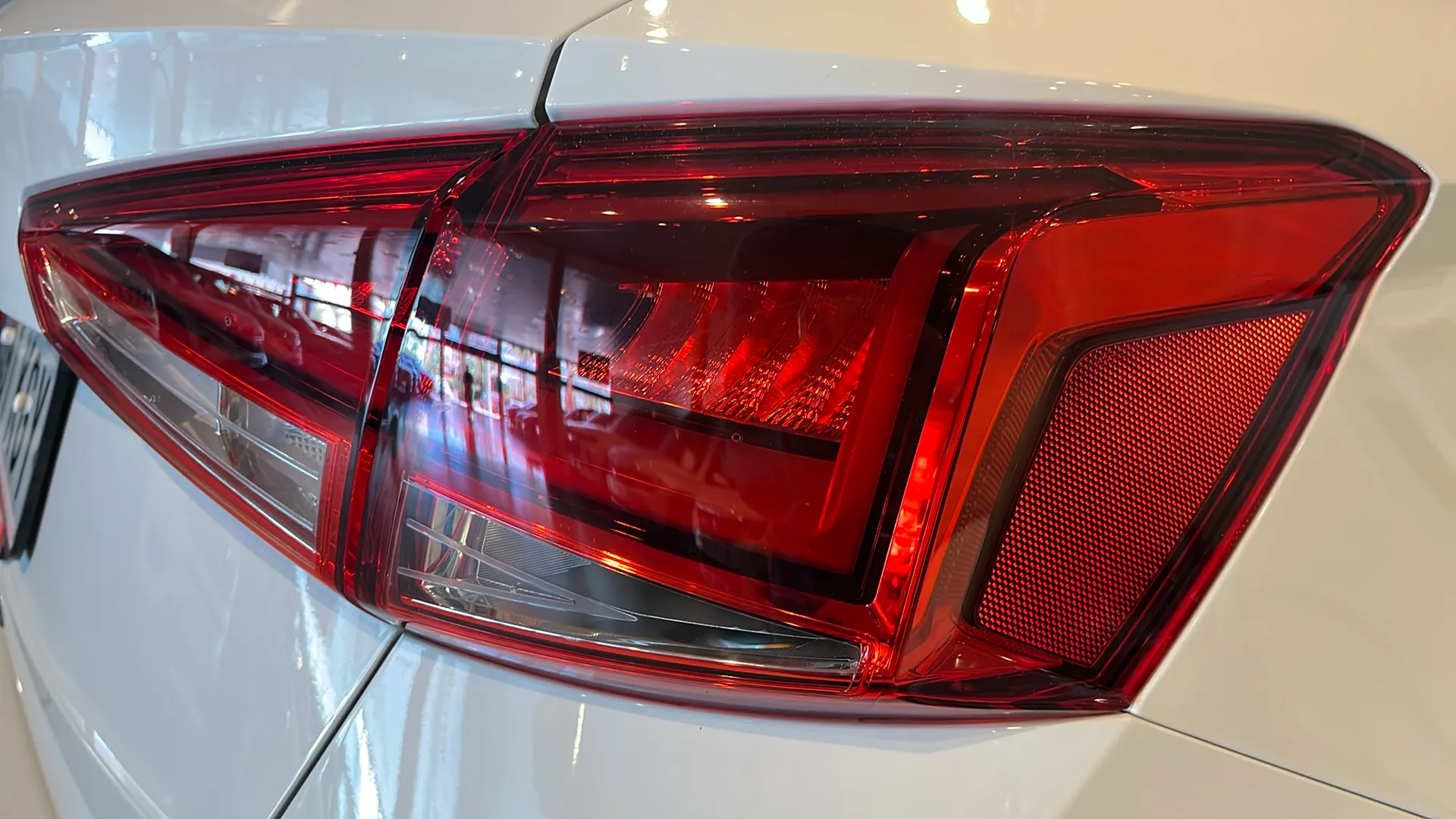 SEAT Arona 1.6 TDI Xcellence Ecomotive - foto 30