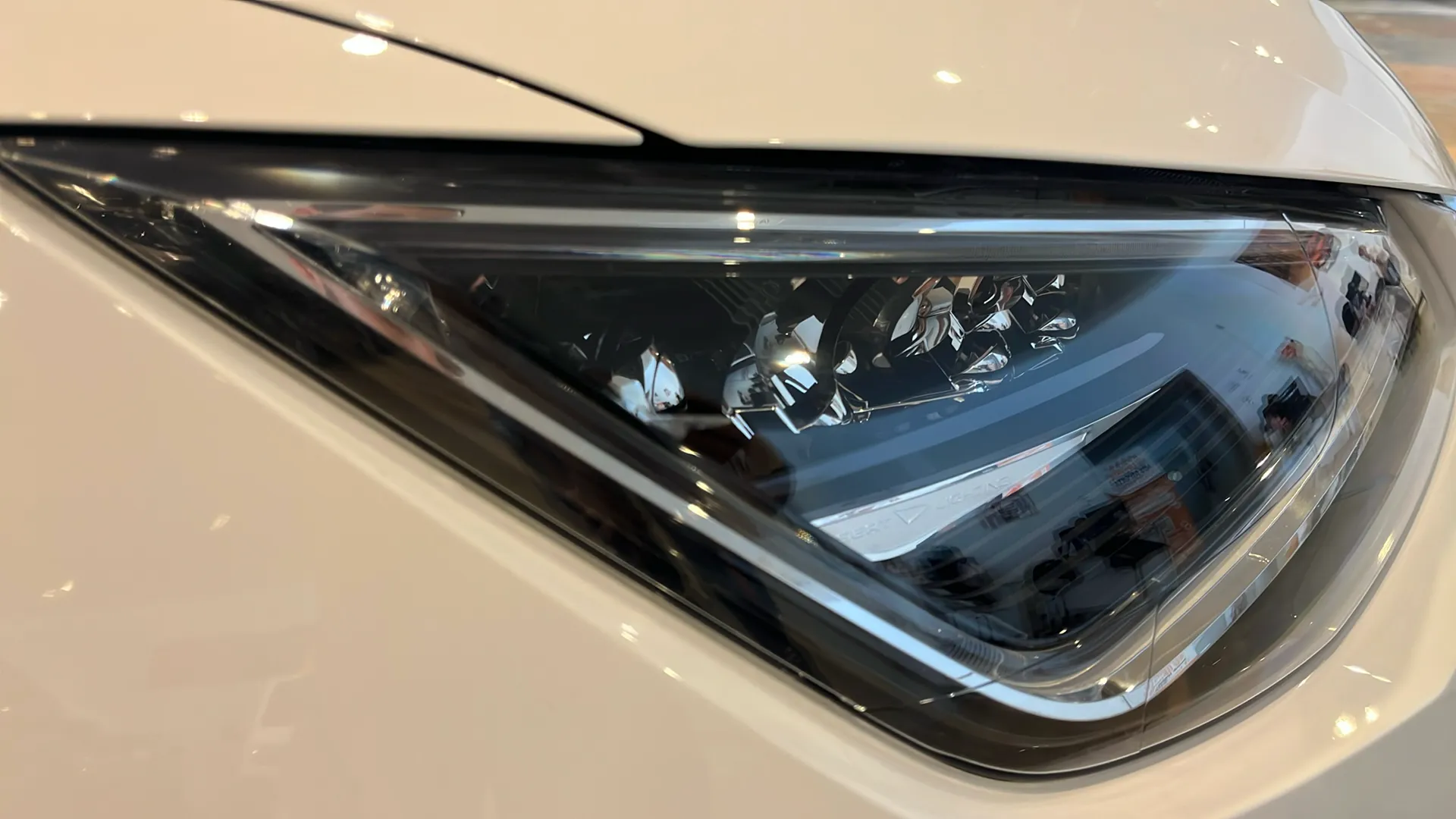 SEAT Arona 1.6 TDI Xcellence Ecomotive - foto 27