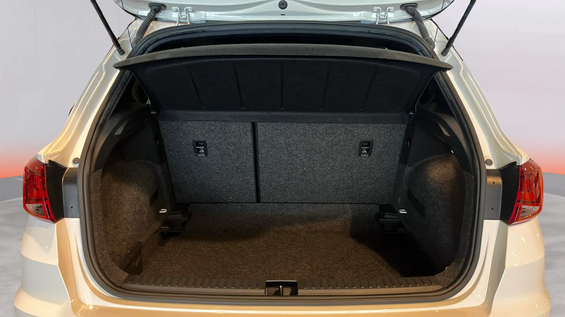 SEAT Arona 1.6 TDI Xcellence Ecomotive - foto 26