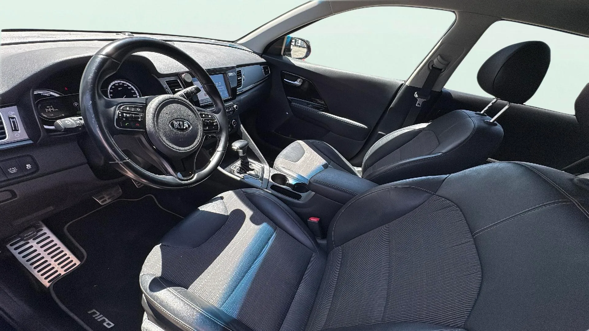 Kia Niro 1.6 GDi Híbrido Concept - foto 23