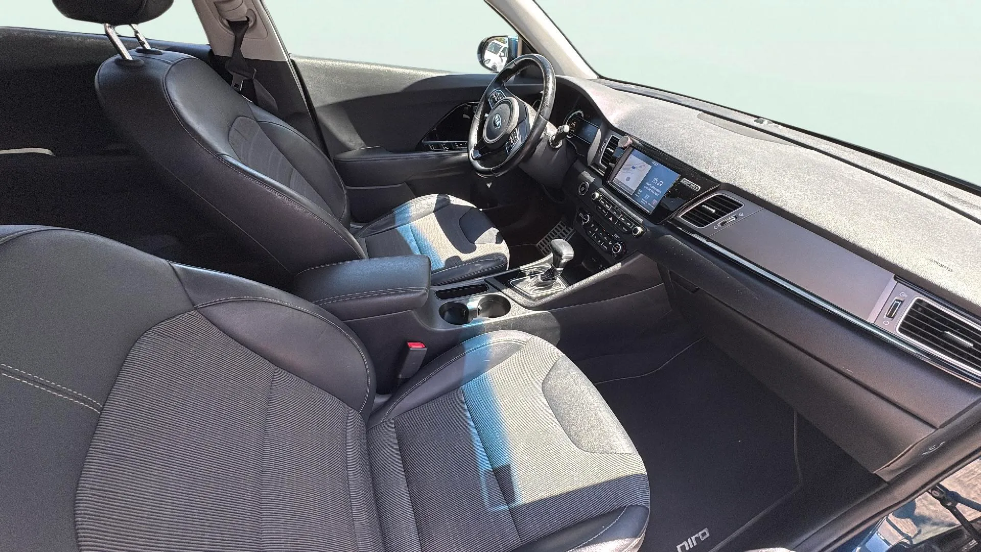 Kia Niro 1.6 GDi Híbrido Concept - foto 18