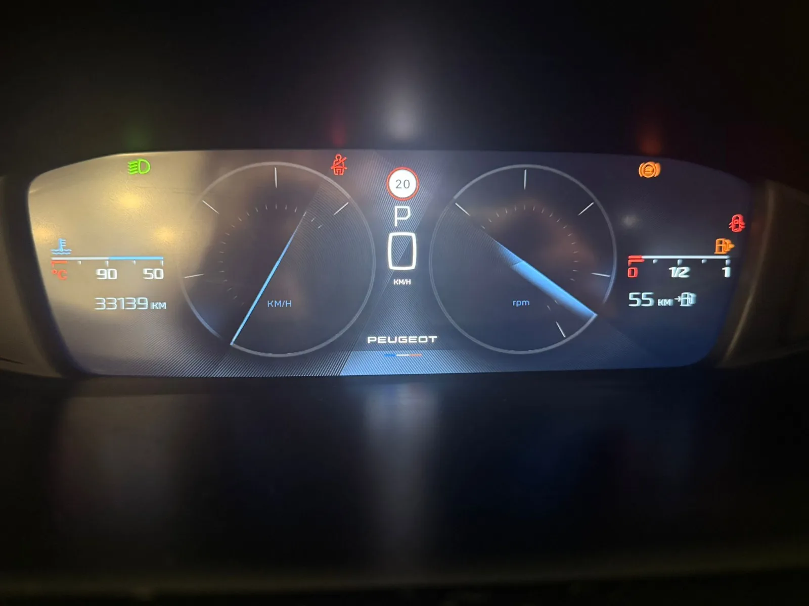 Peugeot 408 Allure Pack PureTech 130 EAT8 - foto 8