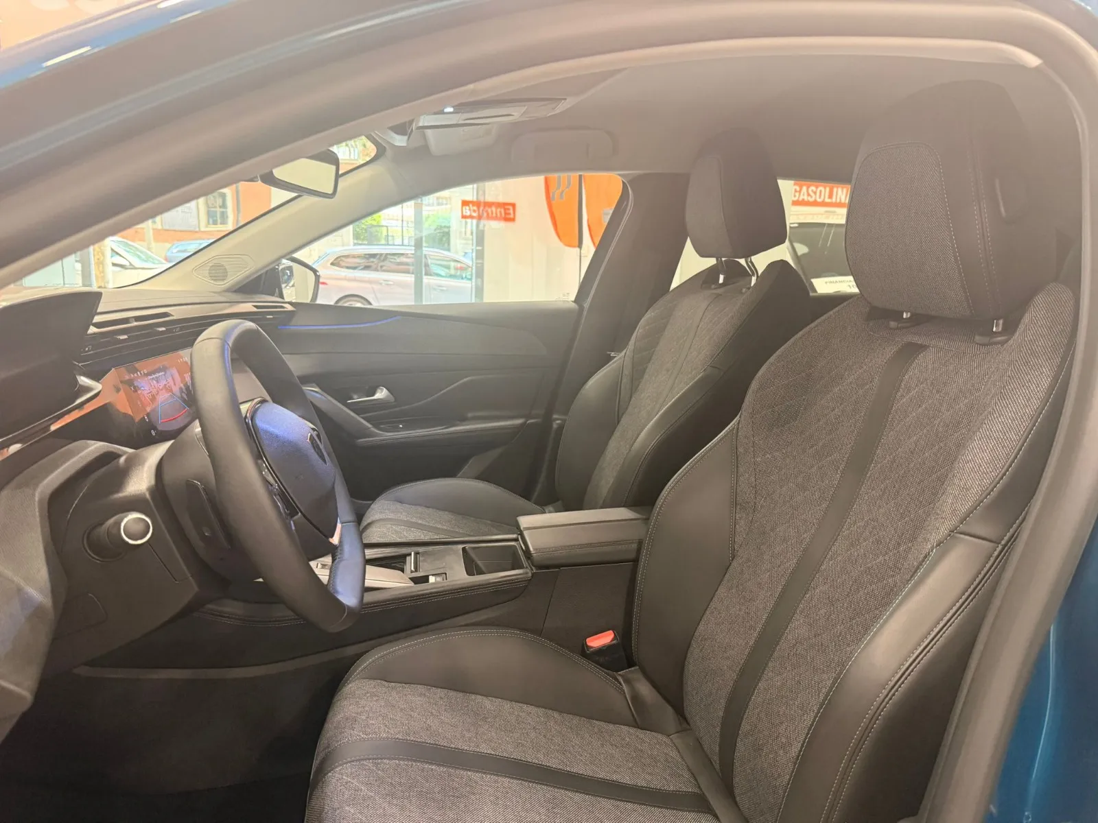 Peugeot 408 Allure Pack PureTech 130 EAT8 - foto 6