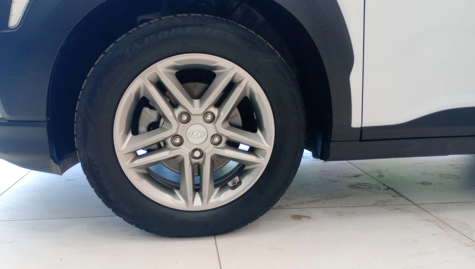 Hyundai Kona 1.0 T-GDi Essence 4x2 - foto 6