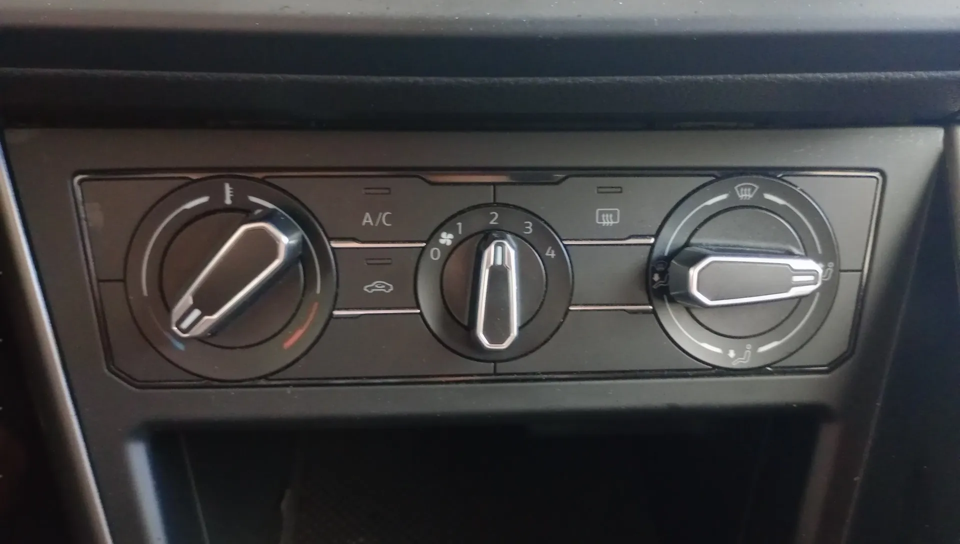 Volkswagen Polo Advance 1.6 TDI - foto 20