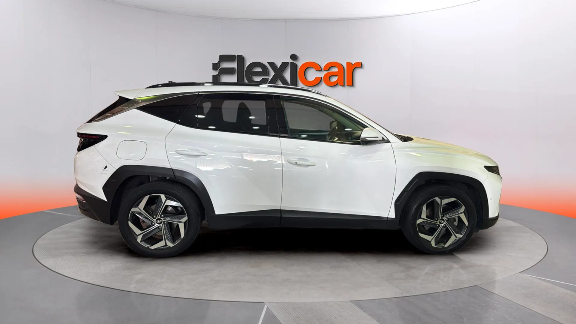 Hyundai Tucson 1.6 T-GDi PHEV Maxx 4x4 - foto 8