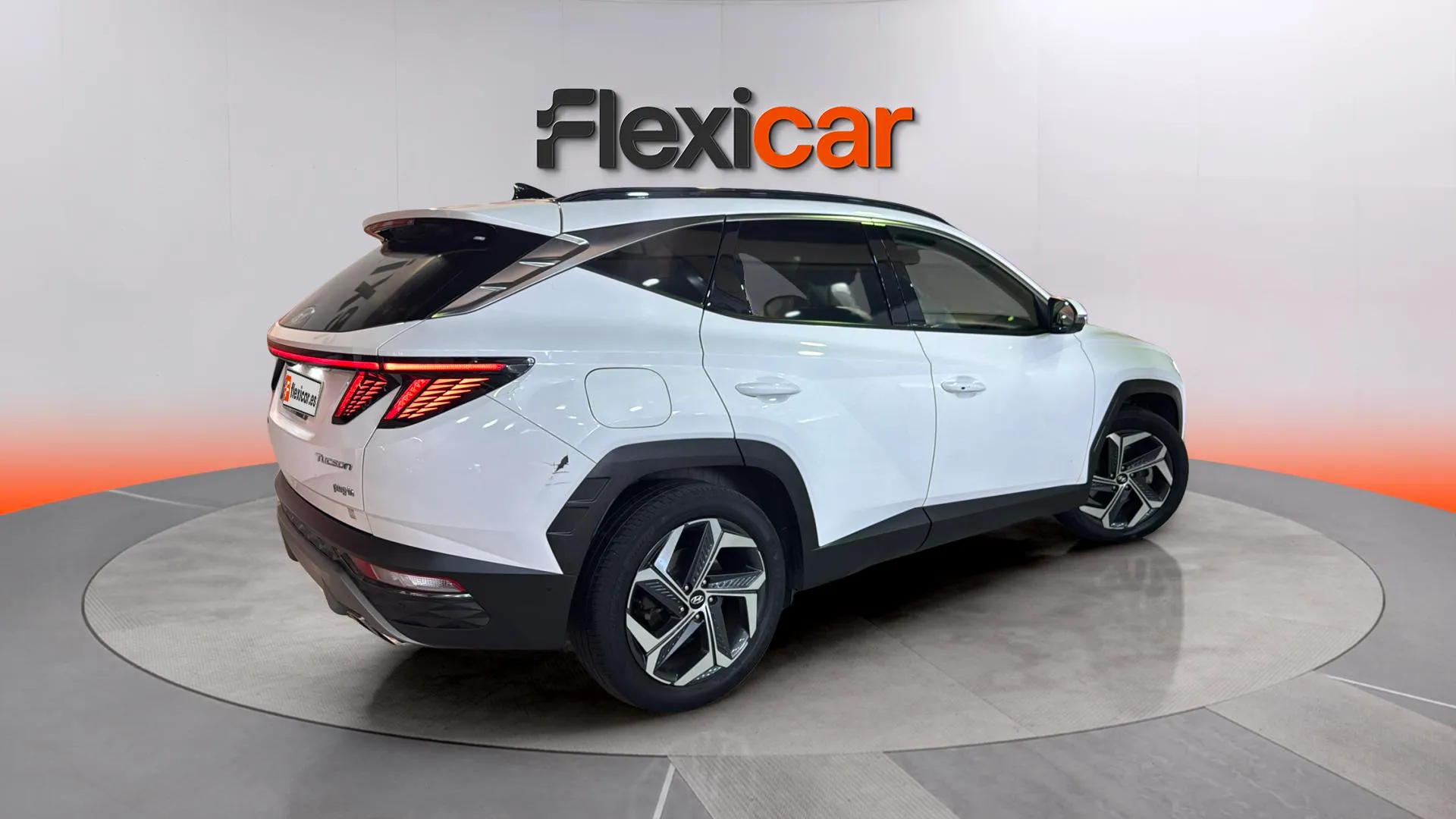 Hyundai Tucson 1.6 T-GDi PHEV Maxx 4x4 - foto 7