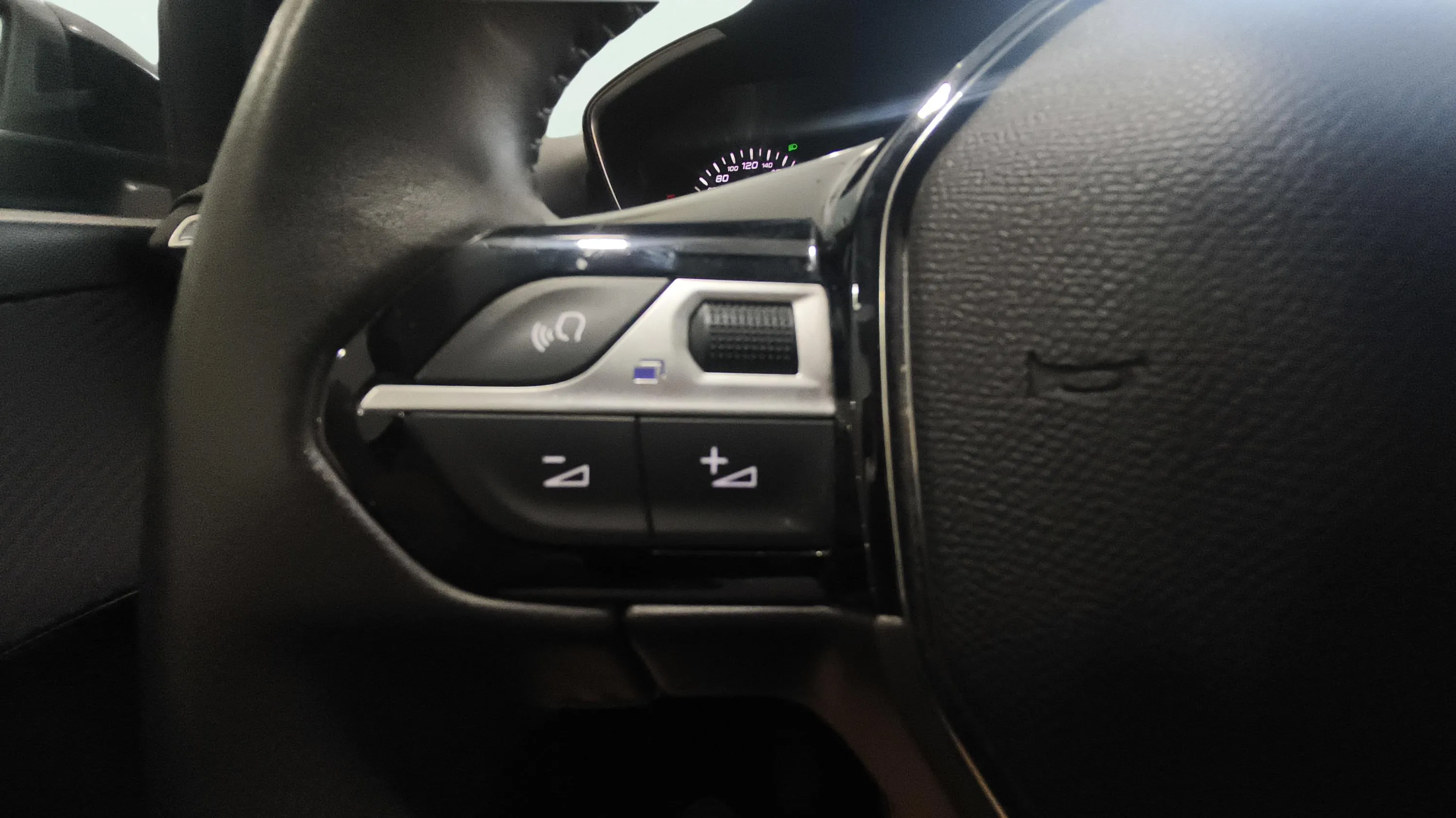 Peugeot 208 Active PureTech 100 - foto 15
