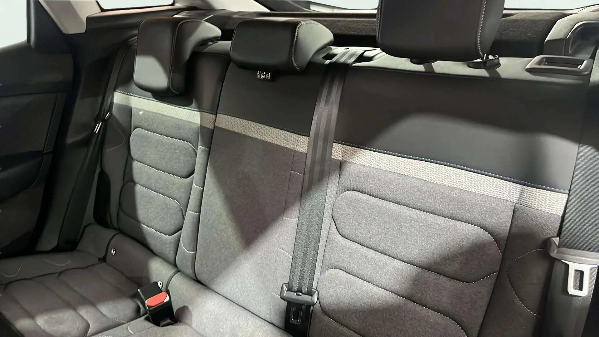 Citroën C4 PureTech 130 Feel Pack - foto 25