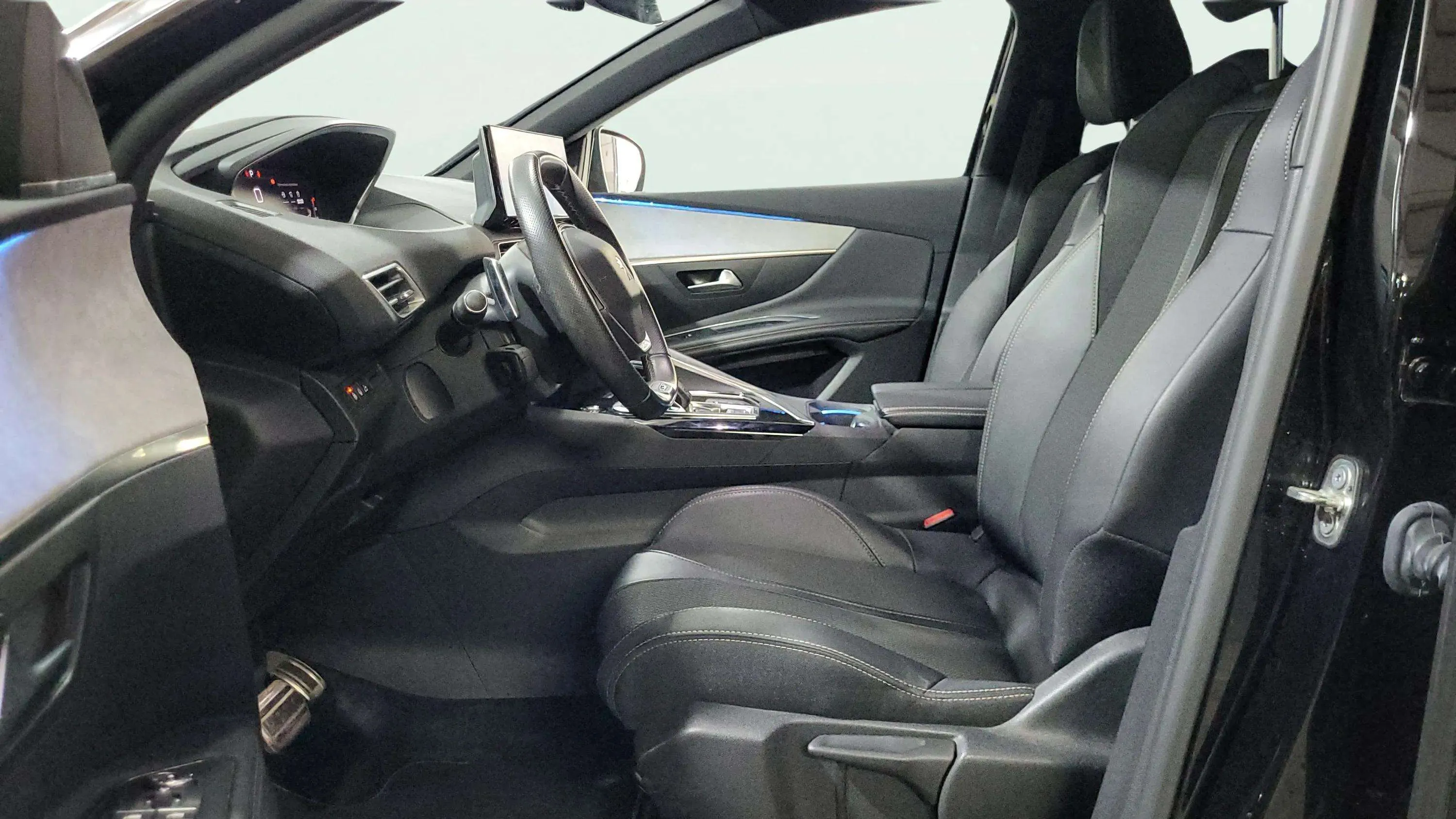 Peugeot 3008 1.2 PureTech GT EAT8 - foto 7