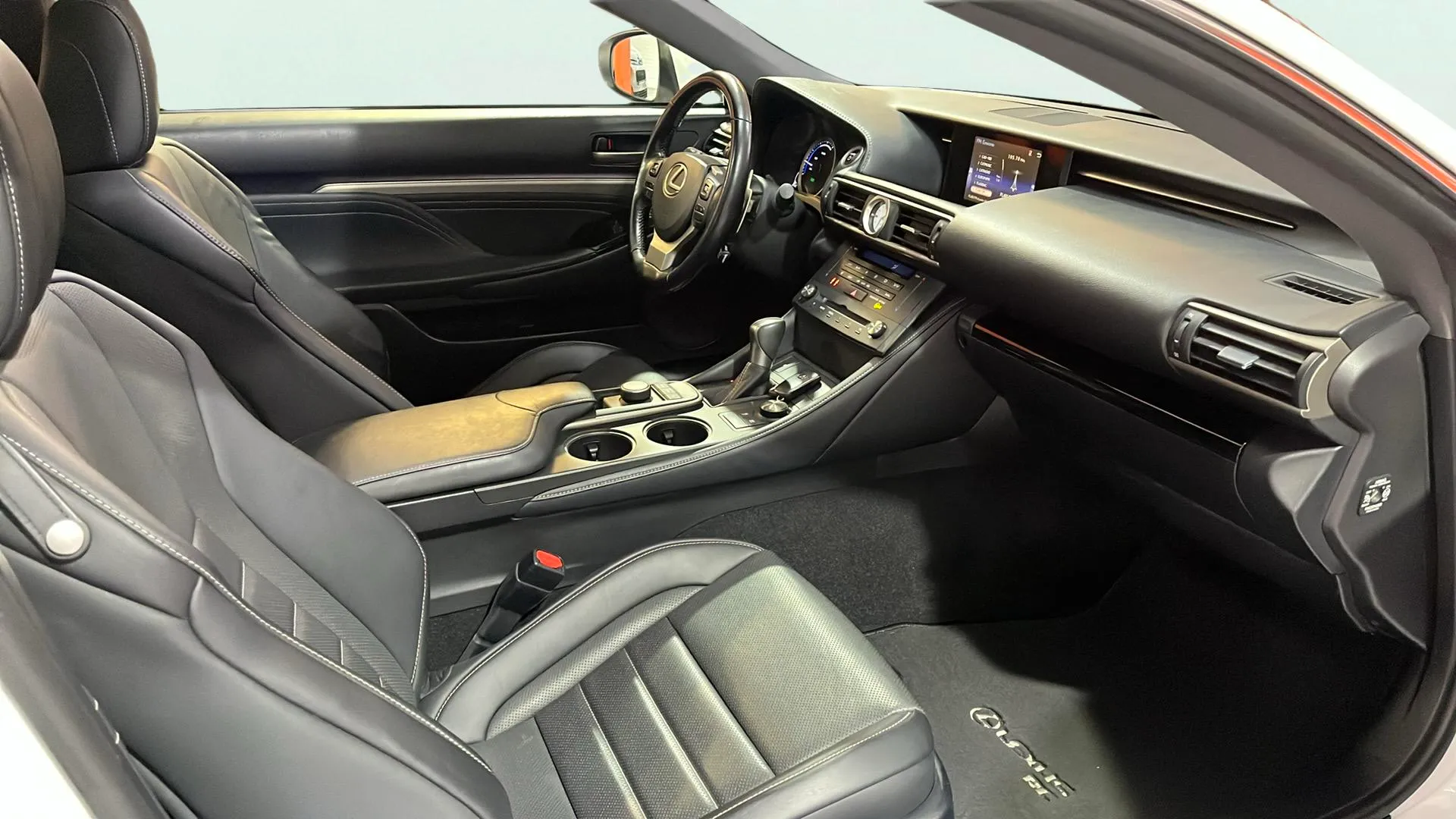 Lexus RC 2.5 RC 300h Executive - foto 14