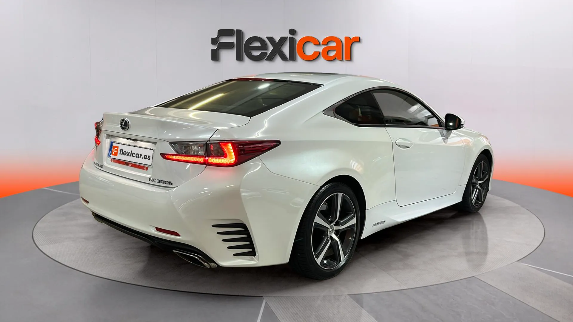 Lexus RC 2.5 RC 300h Executive - foto 7