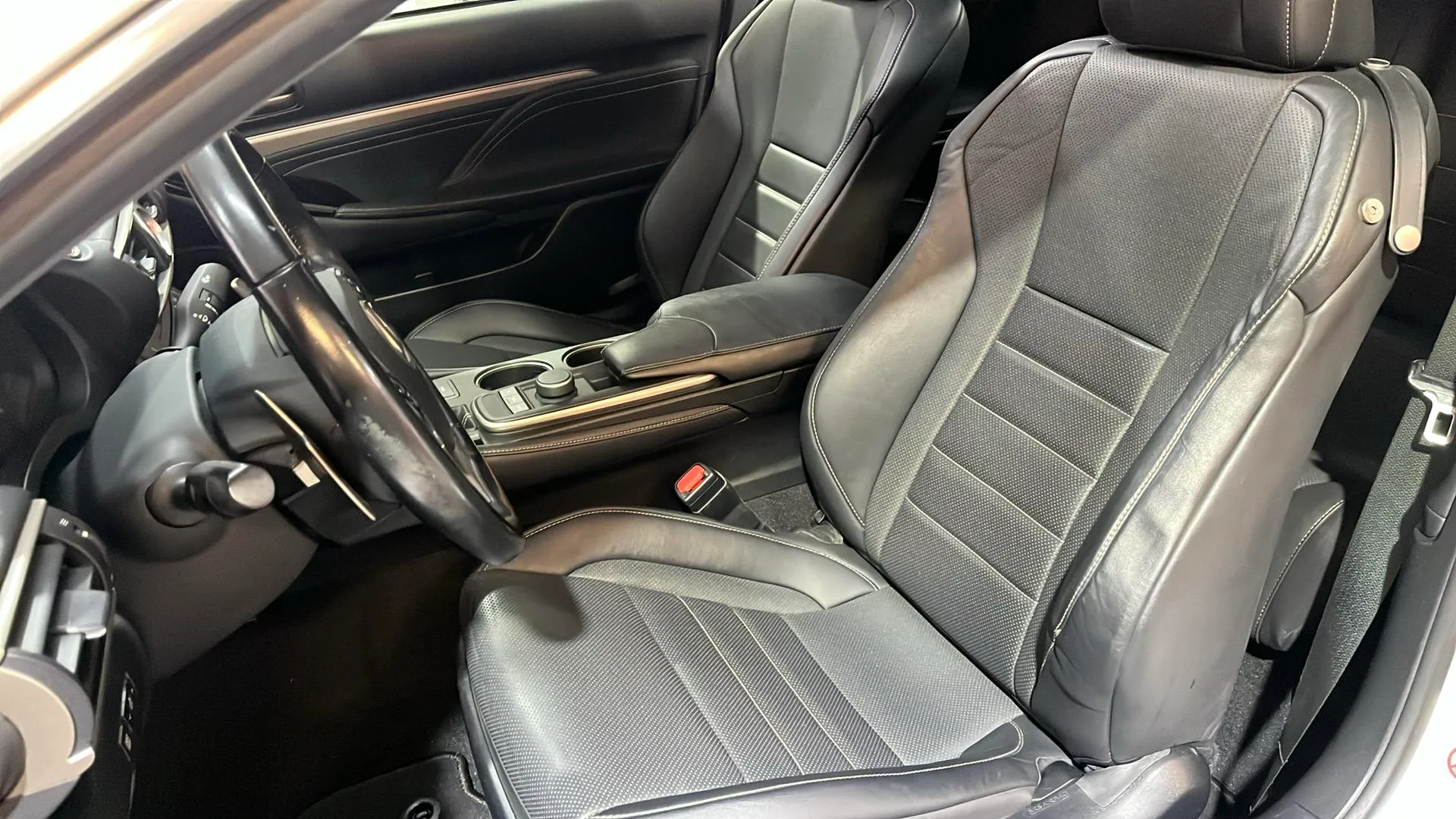 Lexus RC 2.5 RC 300h Executive - foto 15
