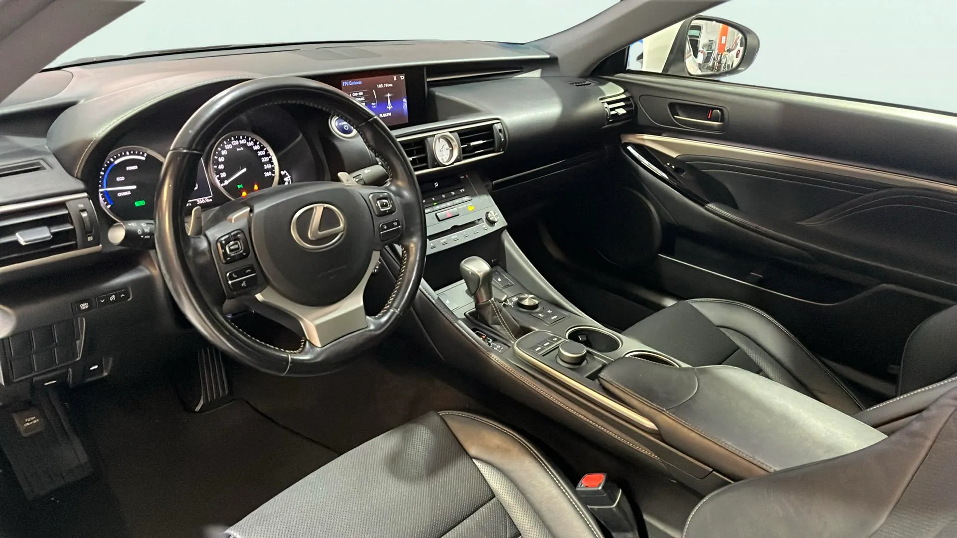 Lexus RC 2.5 RC 300h Executive - foto 9