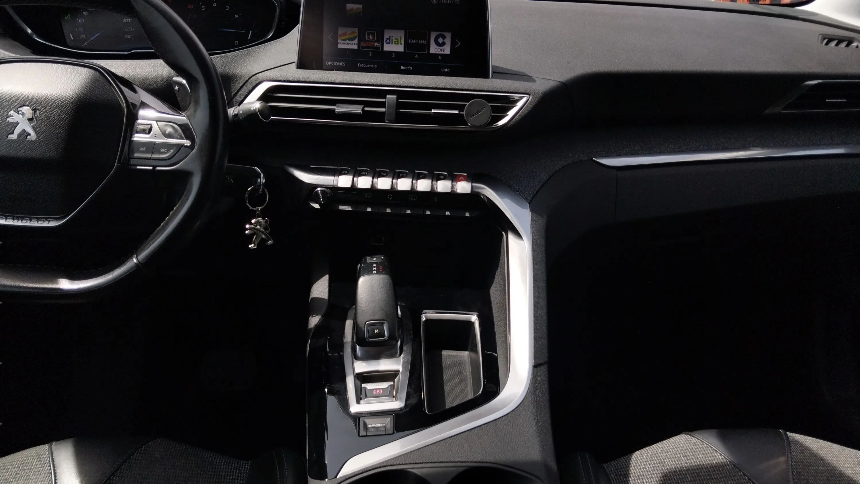 Peugeot 3008 1.2 PureTech Allure EAT6 - foto 18