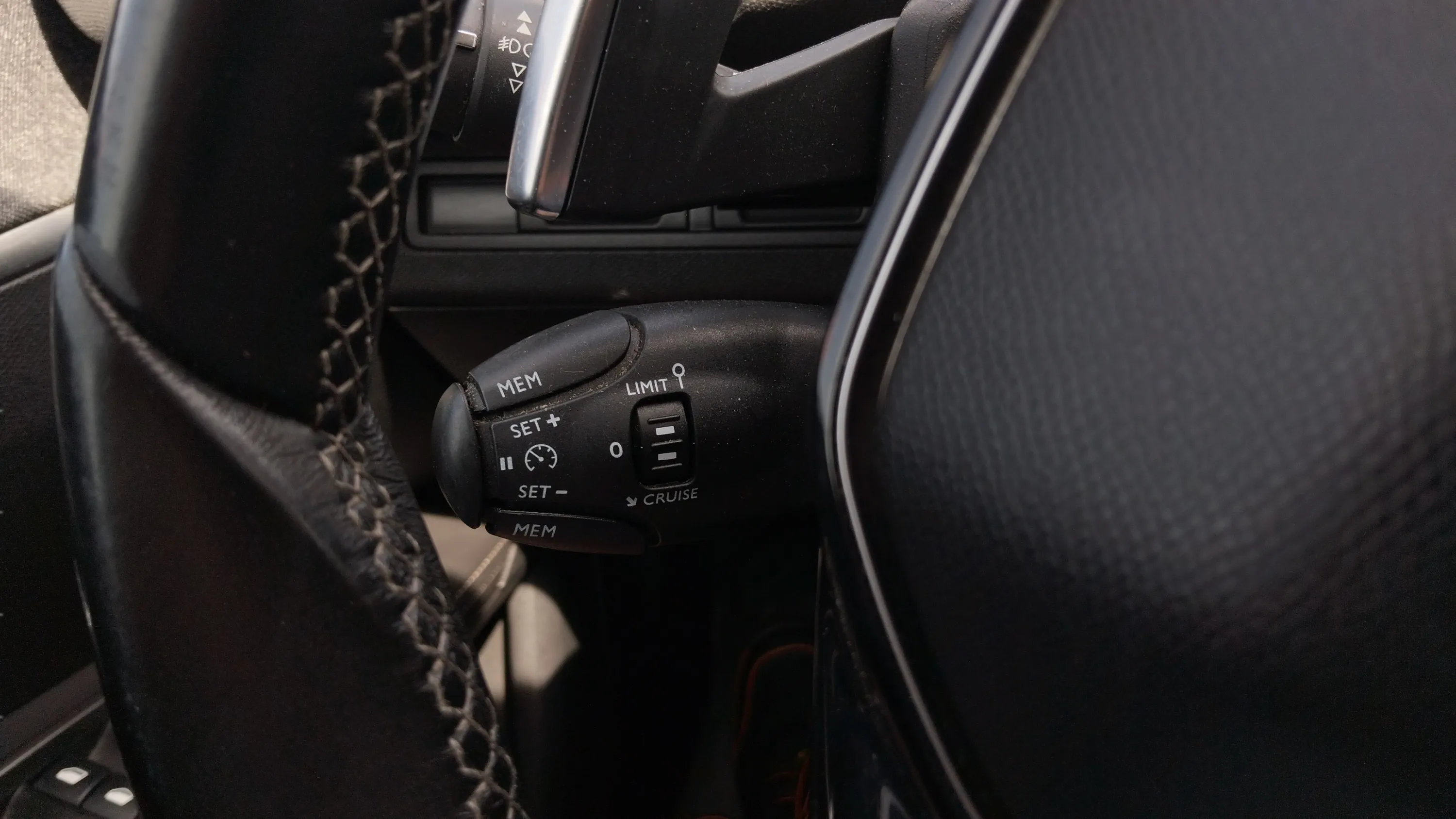 Peugeot 3008 1.2 PureTech Allure EAT6 - foto 20