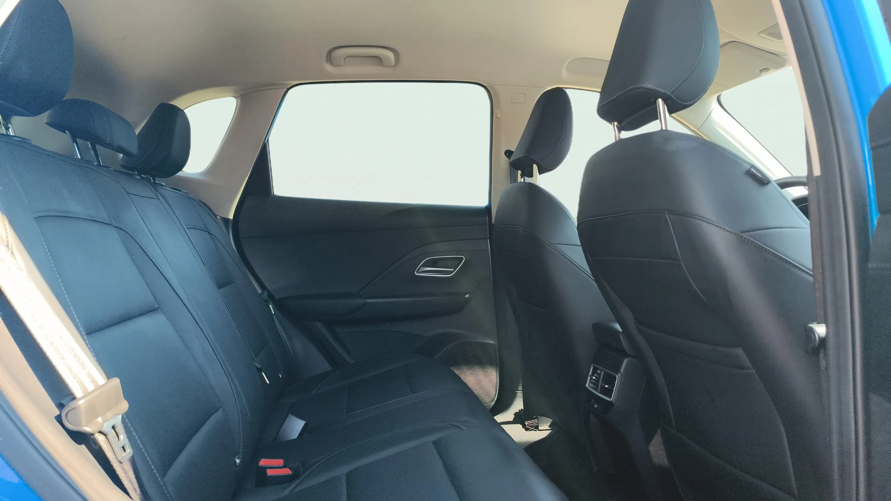 MG ZS Hybrid+ Luxury - foto 14