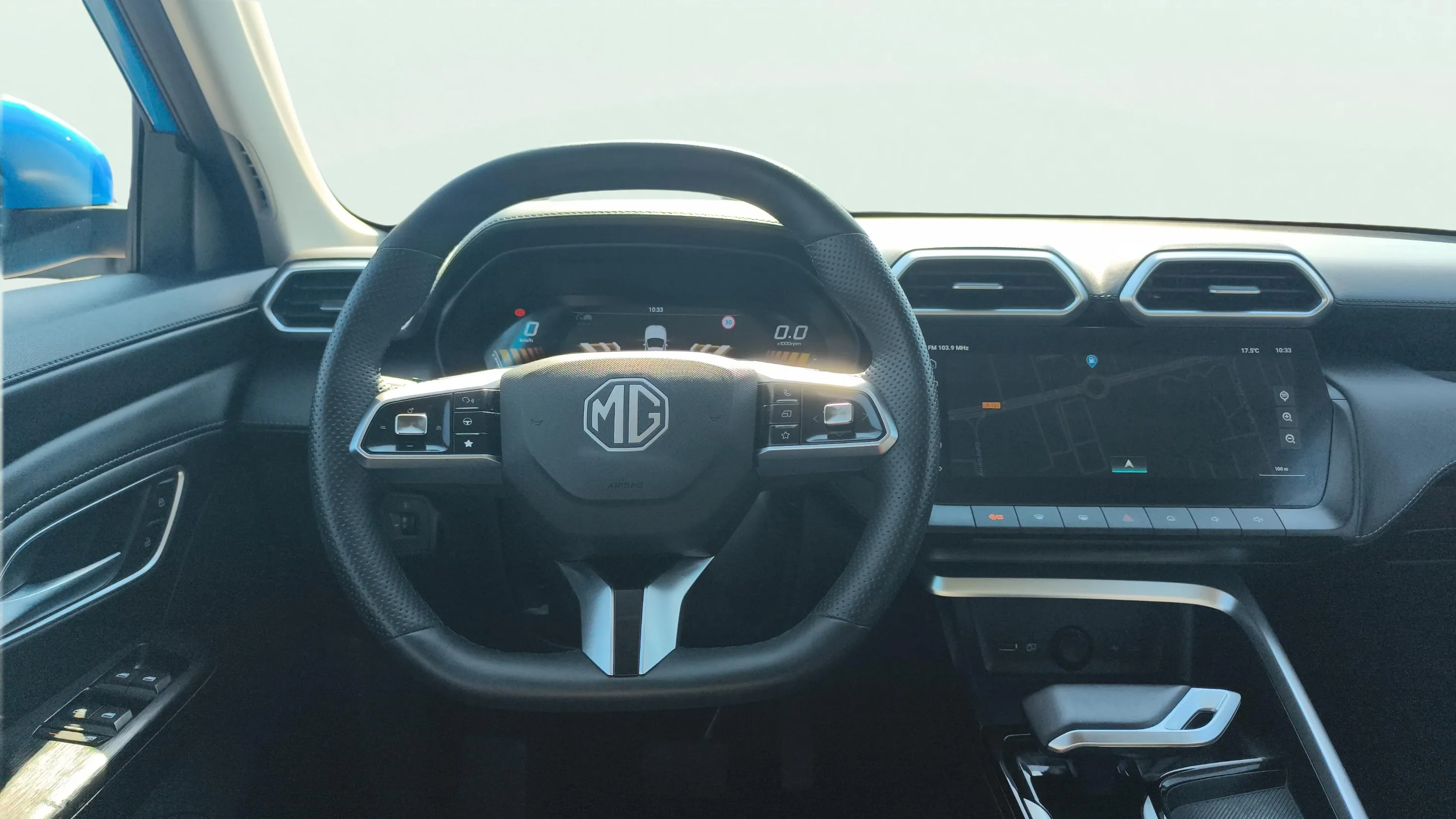 MG ZS Hybrid+ Luxury - foto 11