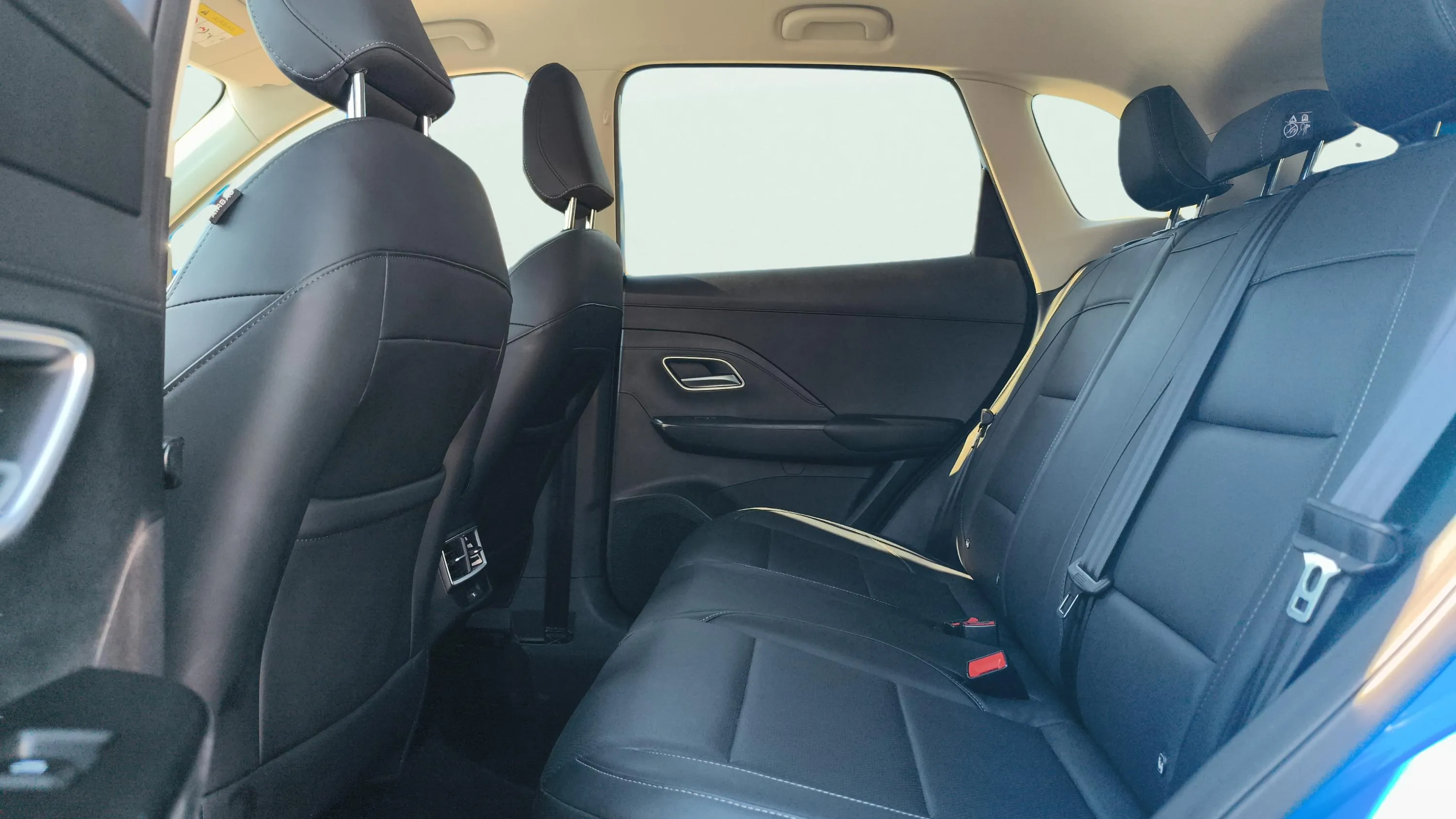 MG ZS Hybrid+ Luxury - foto 19