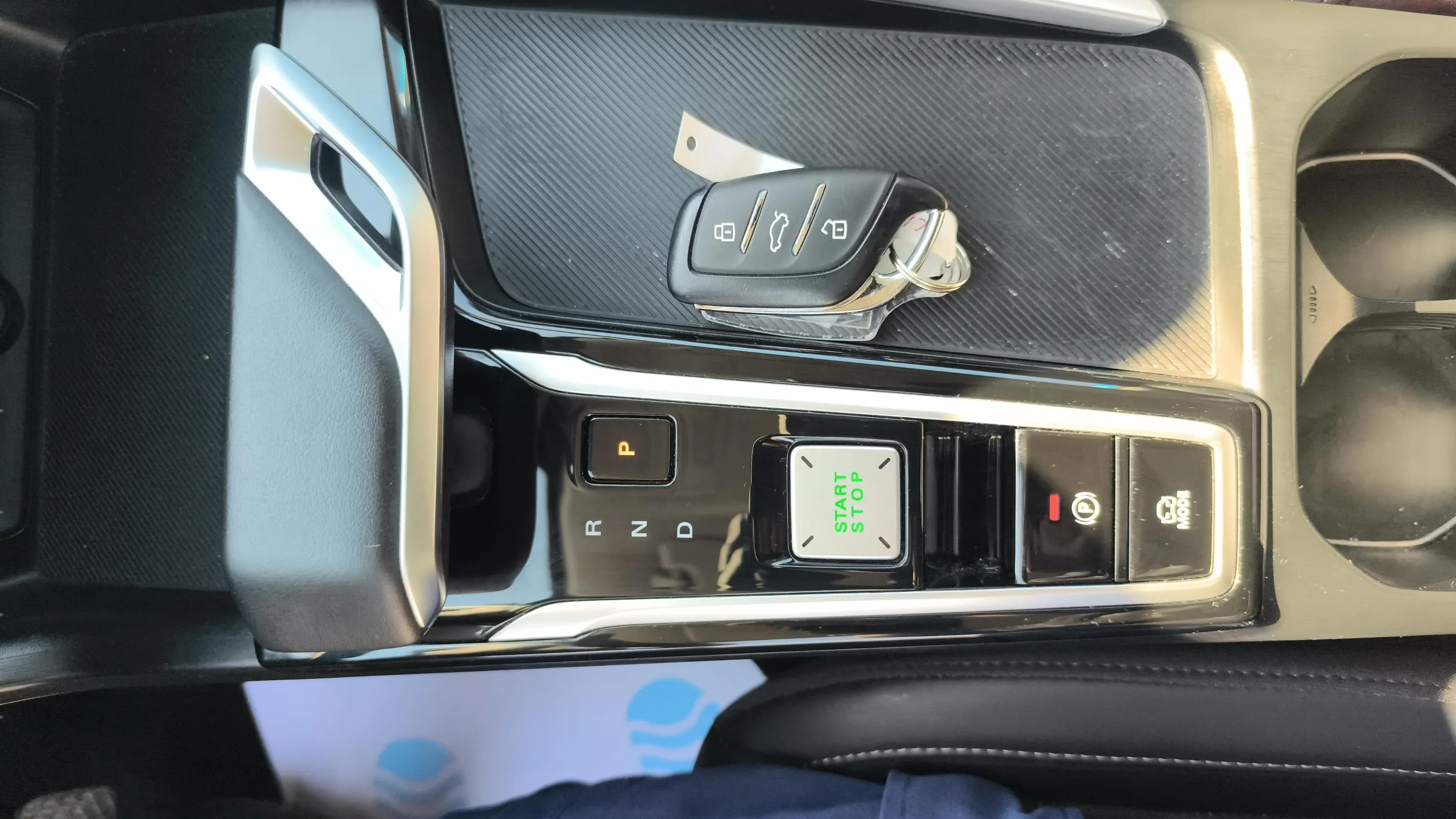 MG ZS Hybrid+ Luxury - foto 20