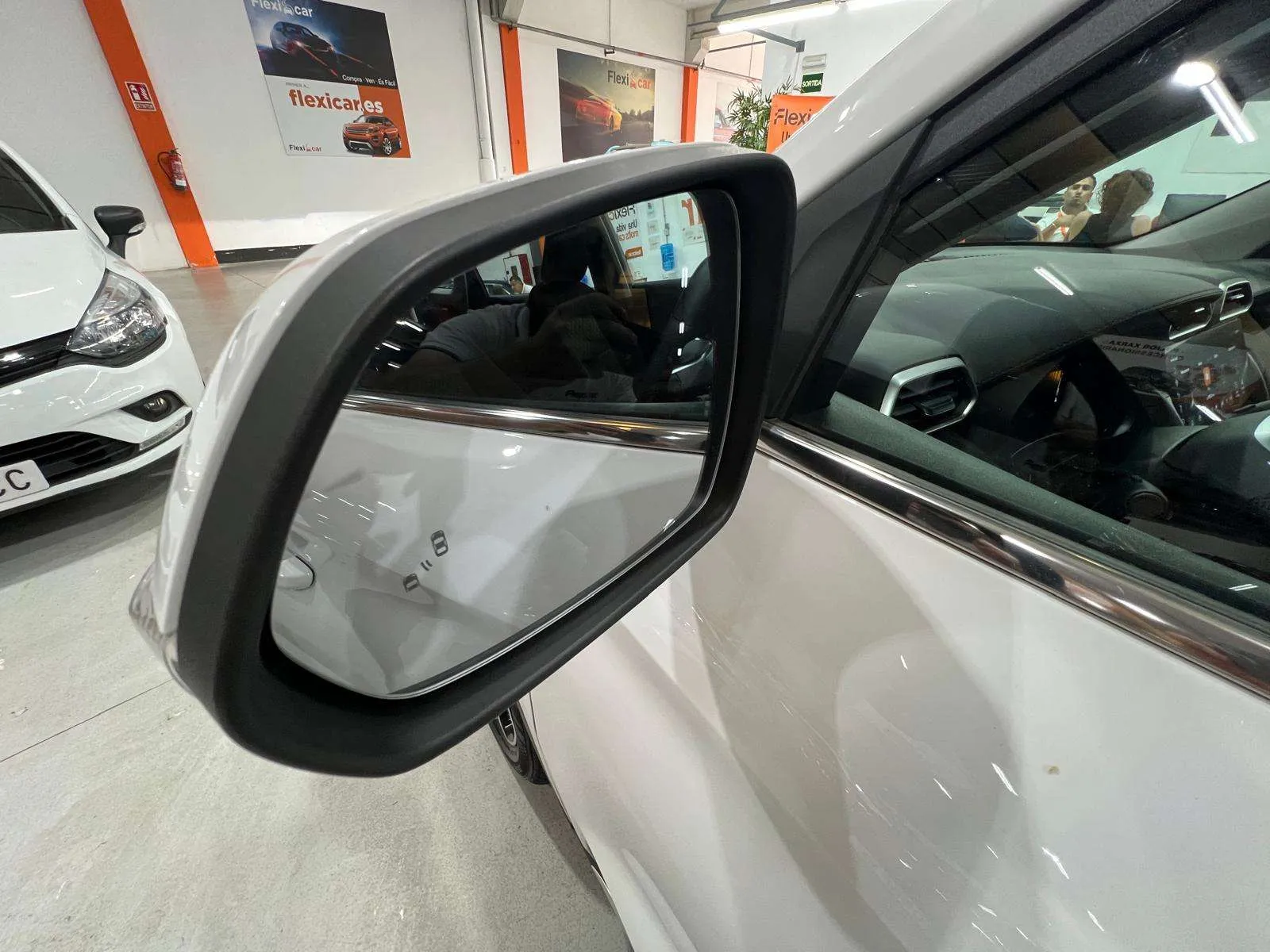 MG ZS Hybrid+ Comfort - foto 15