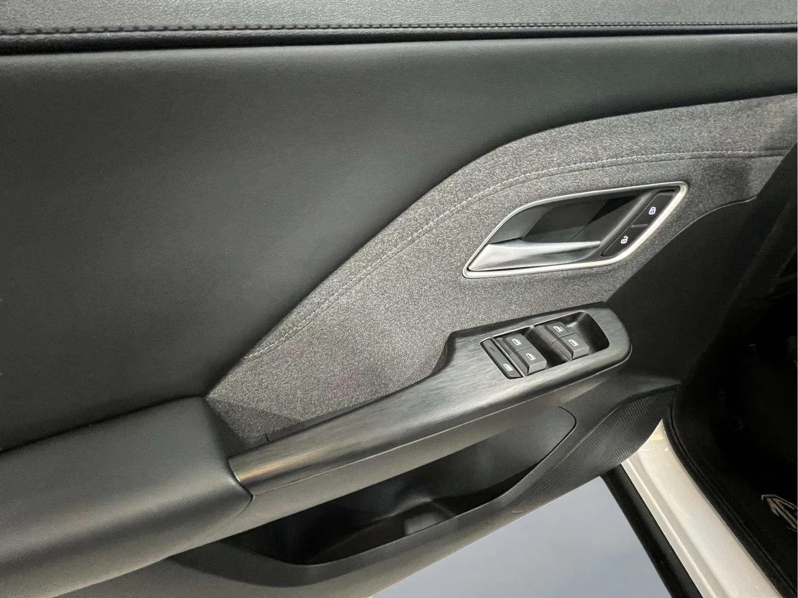 MG ZS Hybrid+ Comfort - foto 18