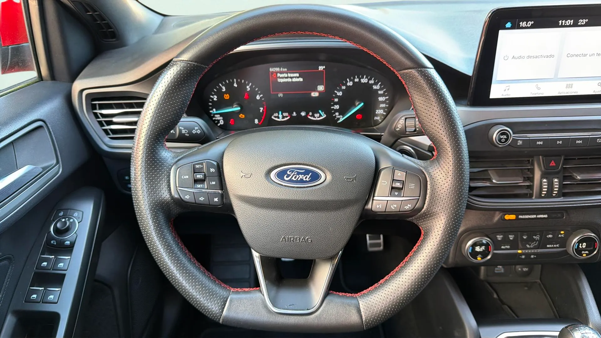 Ford Focus 1.0 EcoBoost MHEV ST-Line - foto 10