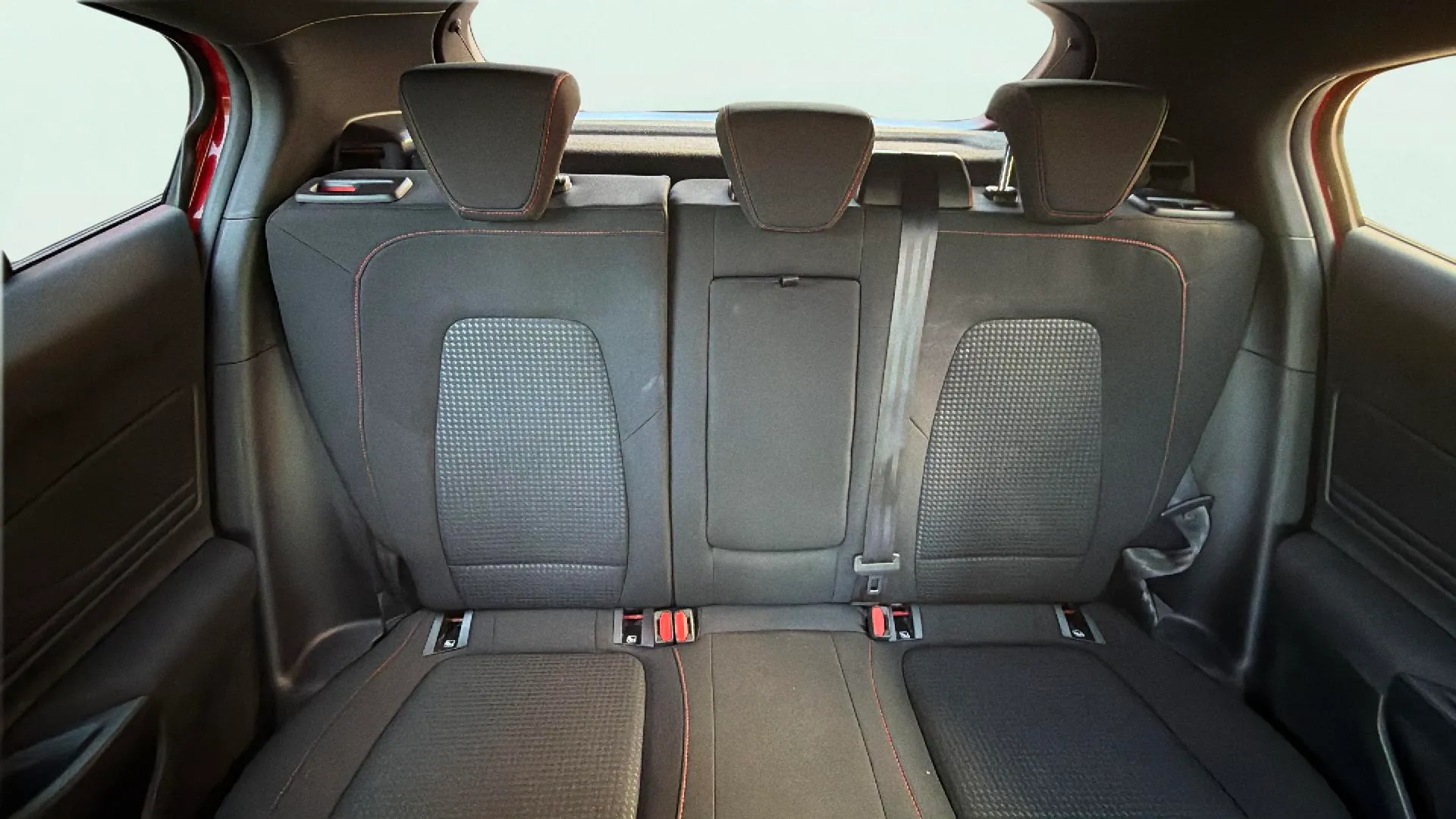 Ford Focus 1.0 EcoBoost MHEV ST-Line - foto 14