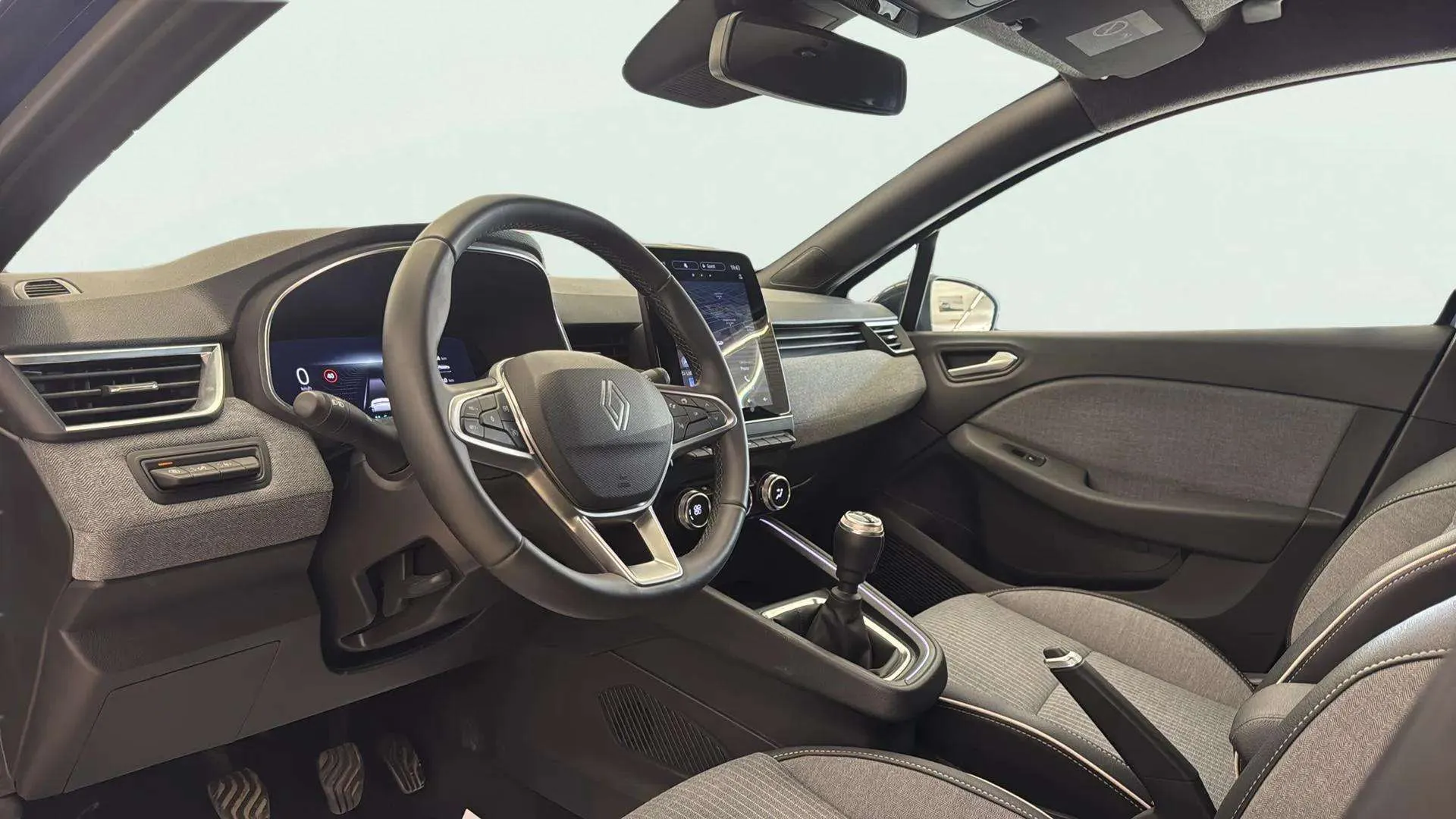 Renault Clio Techno TCe 90 - foto 11
