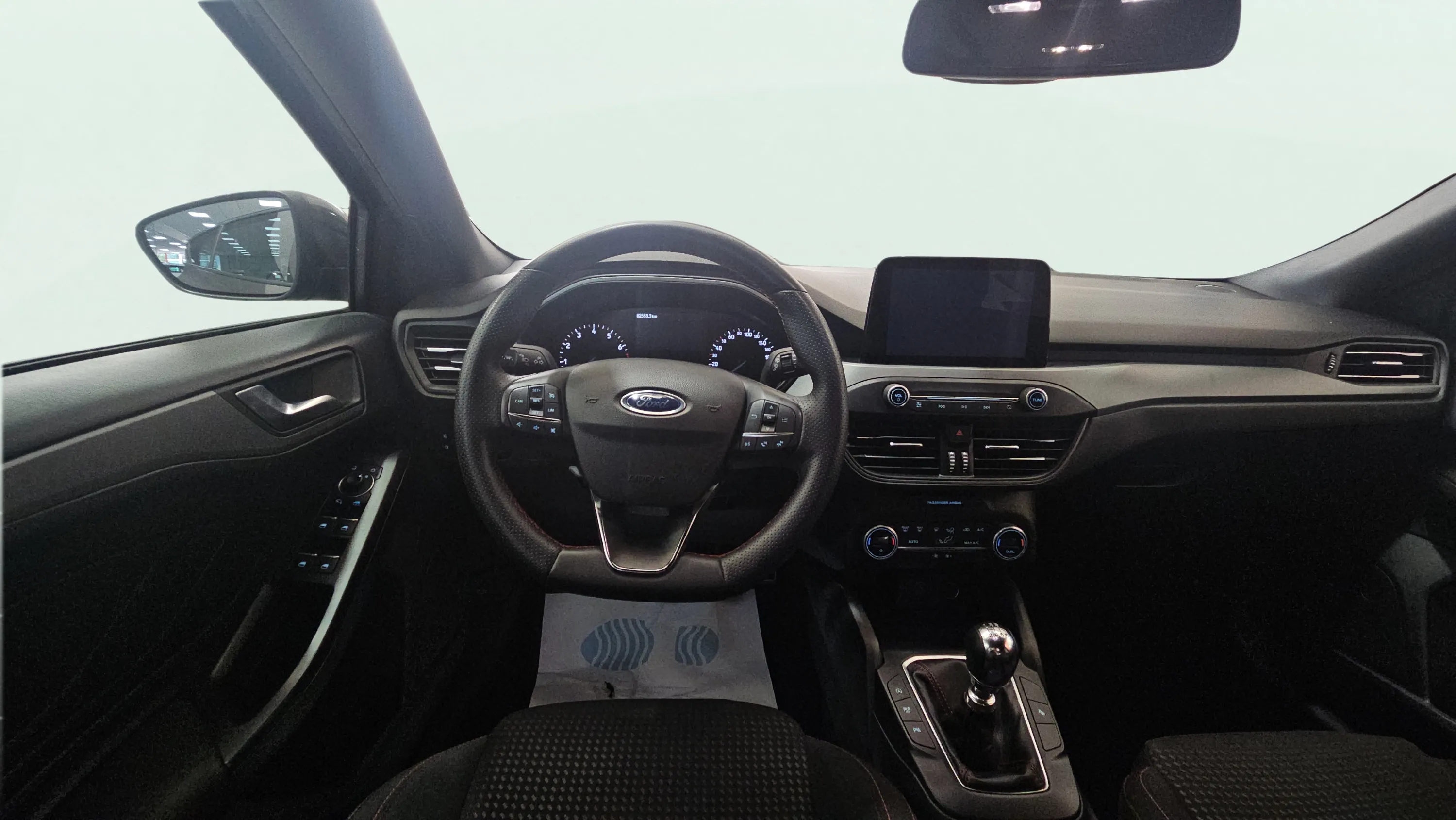 Ford Focus 1.0 EcoBoost MHEV ST-Line - foto 10
