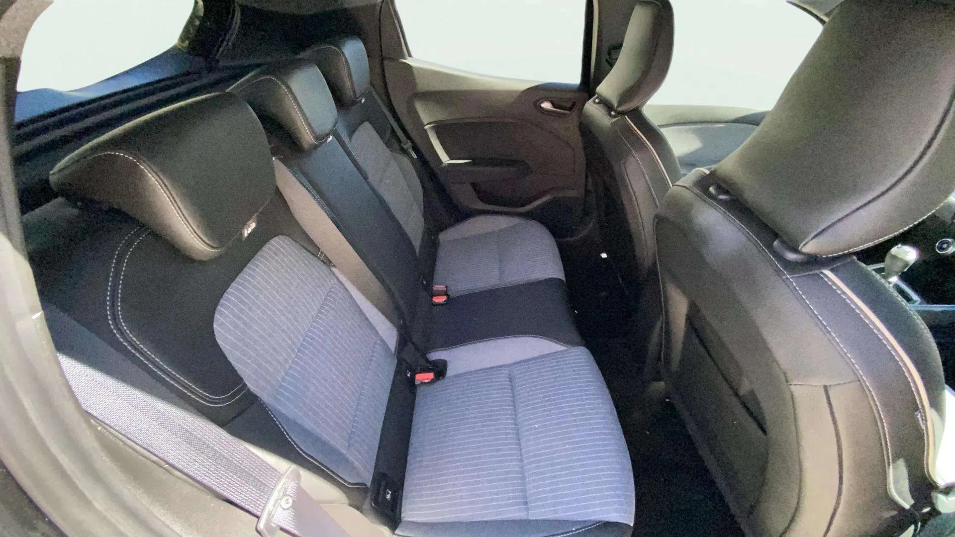 Renault Clio Techno TCe 90 - foto 15