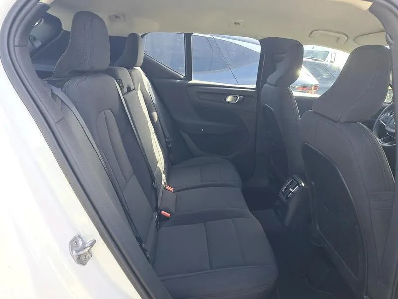 Volvo XC40 1.5 T4 Twin Recharge R-Design Exp - foto 8
