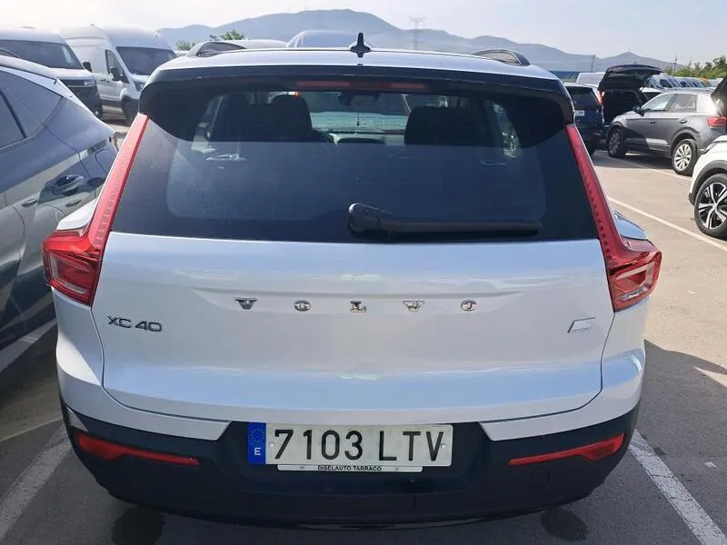 Volvo XC40 1.5 T4 Twin Recharge R-Design Exp - foto 9