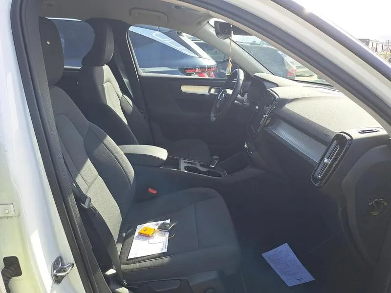 Volvo XC40 1.5 T4 Twin Recharge R-Design Exp - foto 7