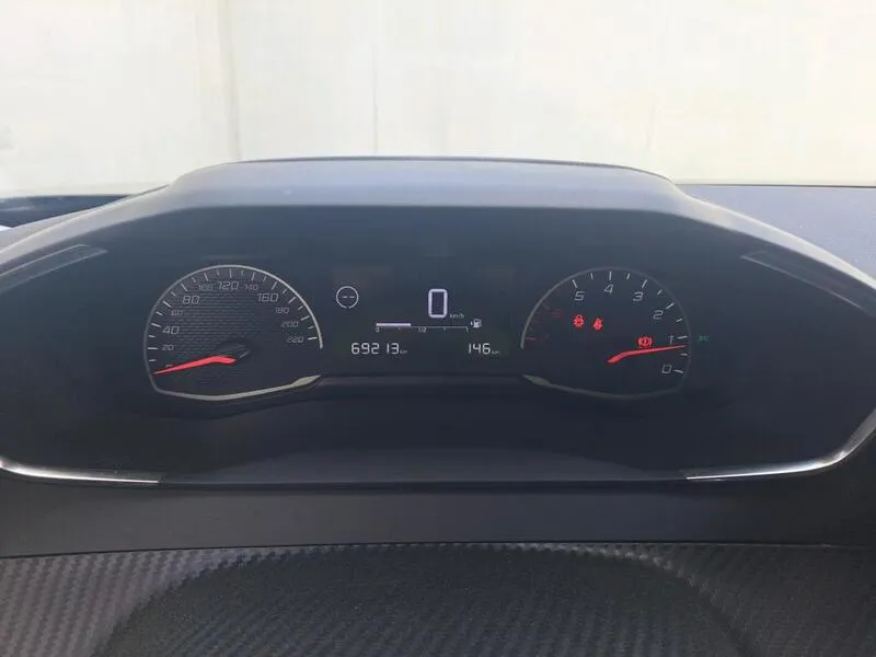 Peugeot 2008 Active BlueHDi - foto 5