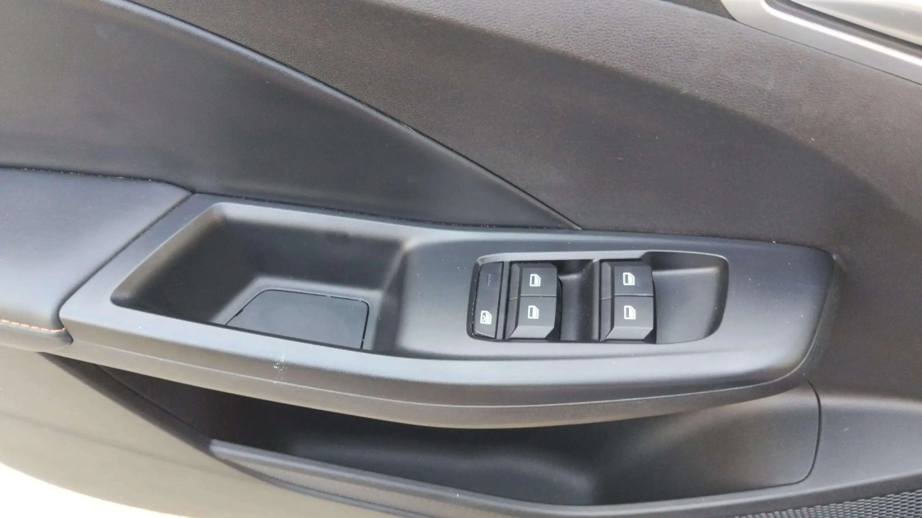 MG MG3 Hybrid+ Luxury - foto 17