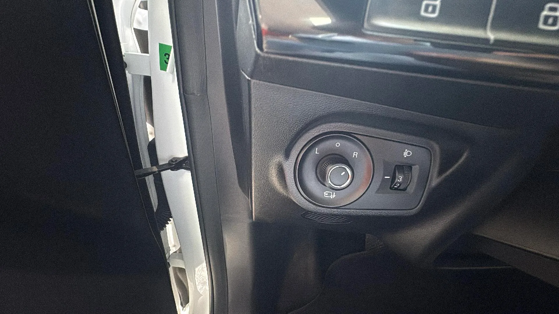 MG MG3 Hybrid+ Luxury - foto 18