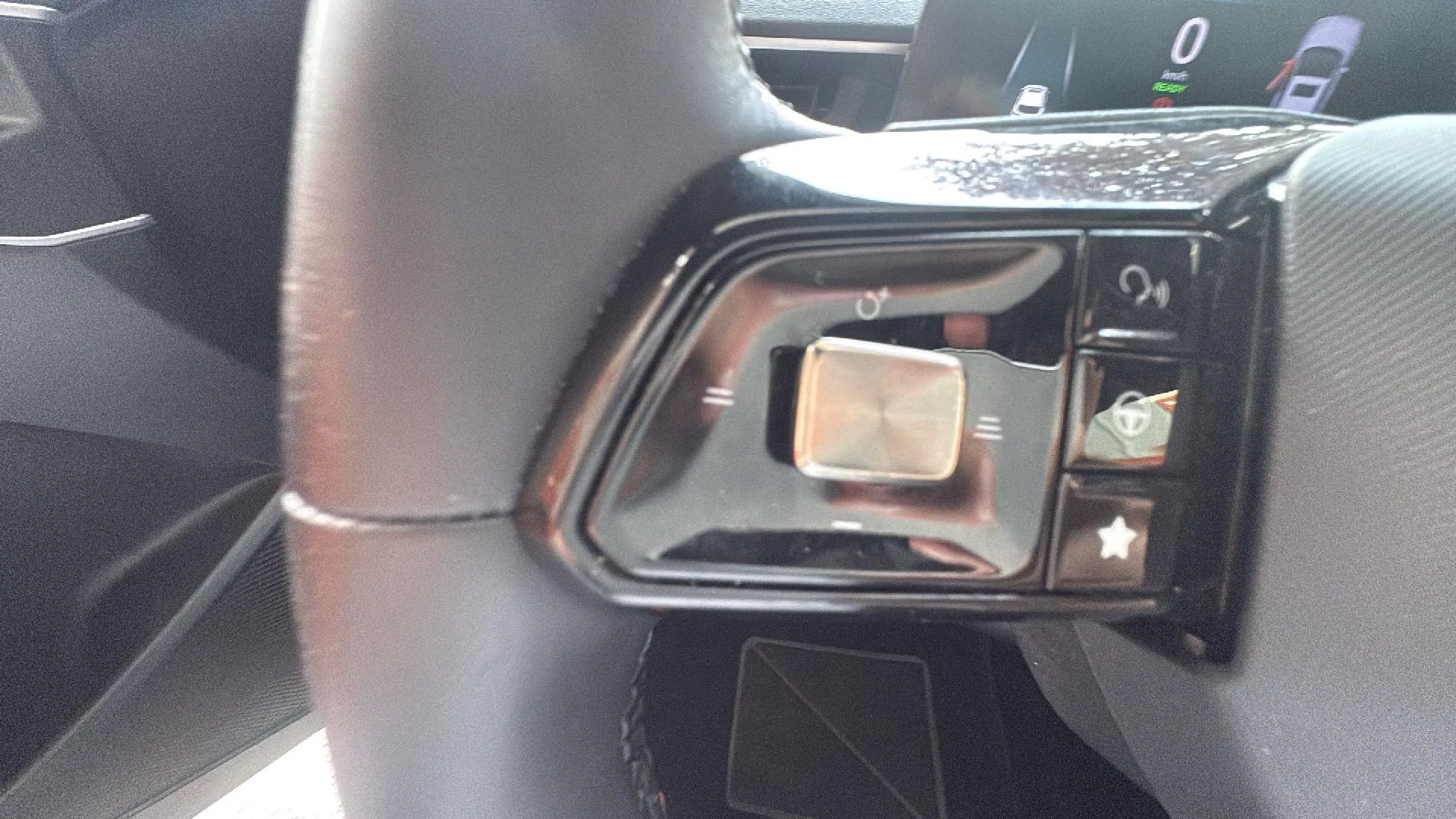 MG MG3 Hybrid+ Luxury - foto 14