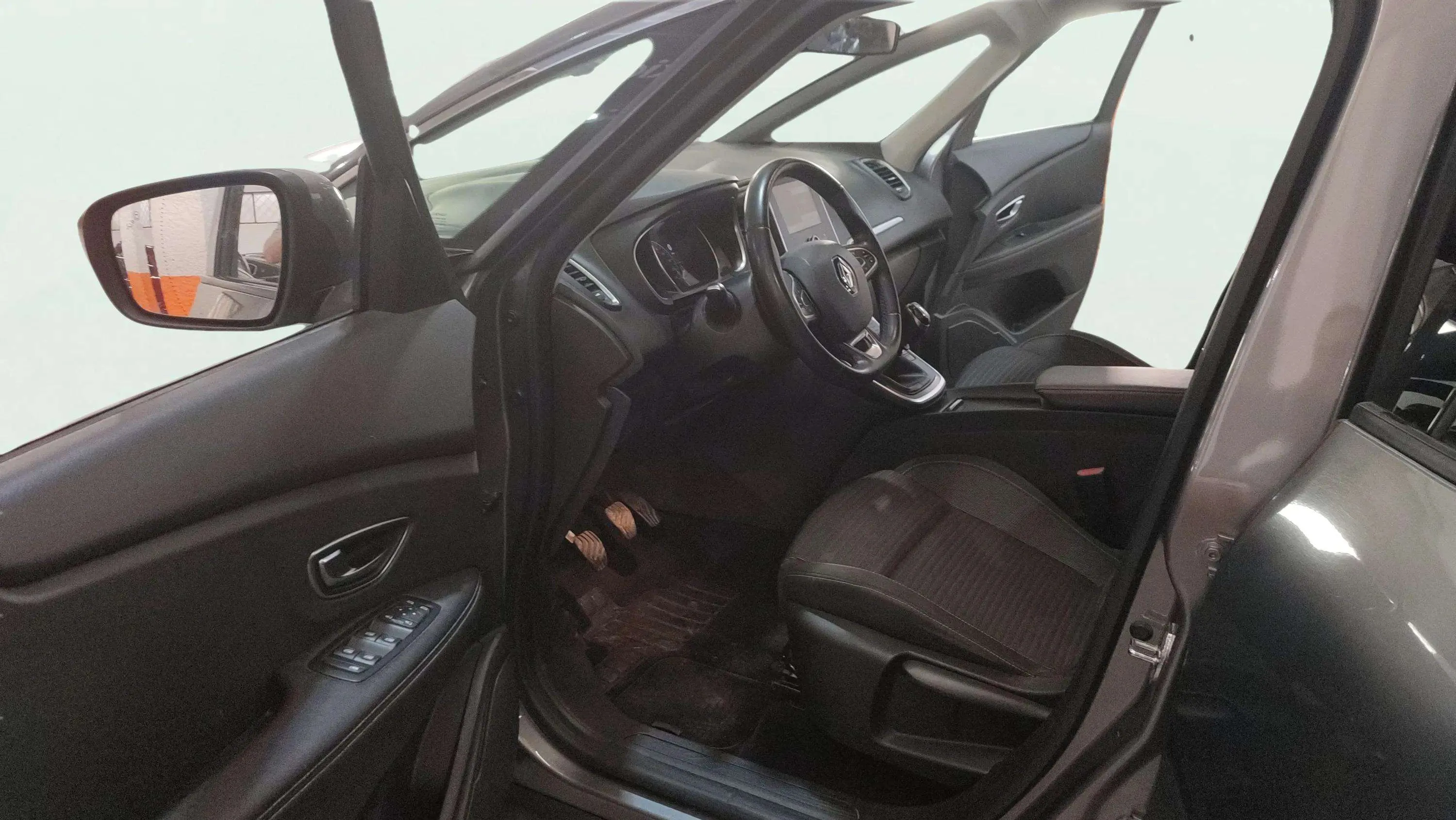 Renault Scénic Zen GPF TCe 18 - foto 10